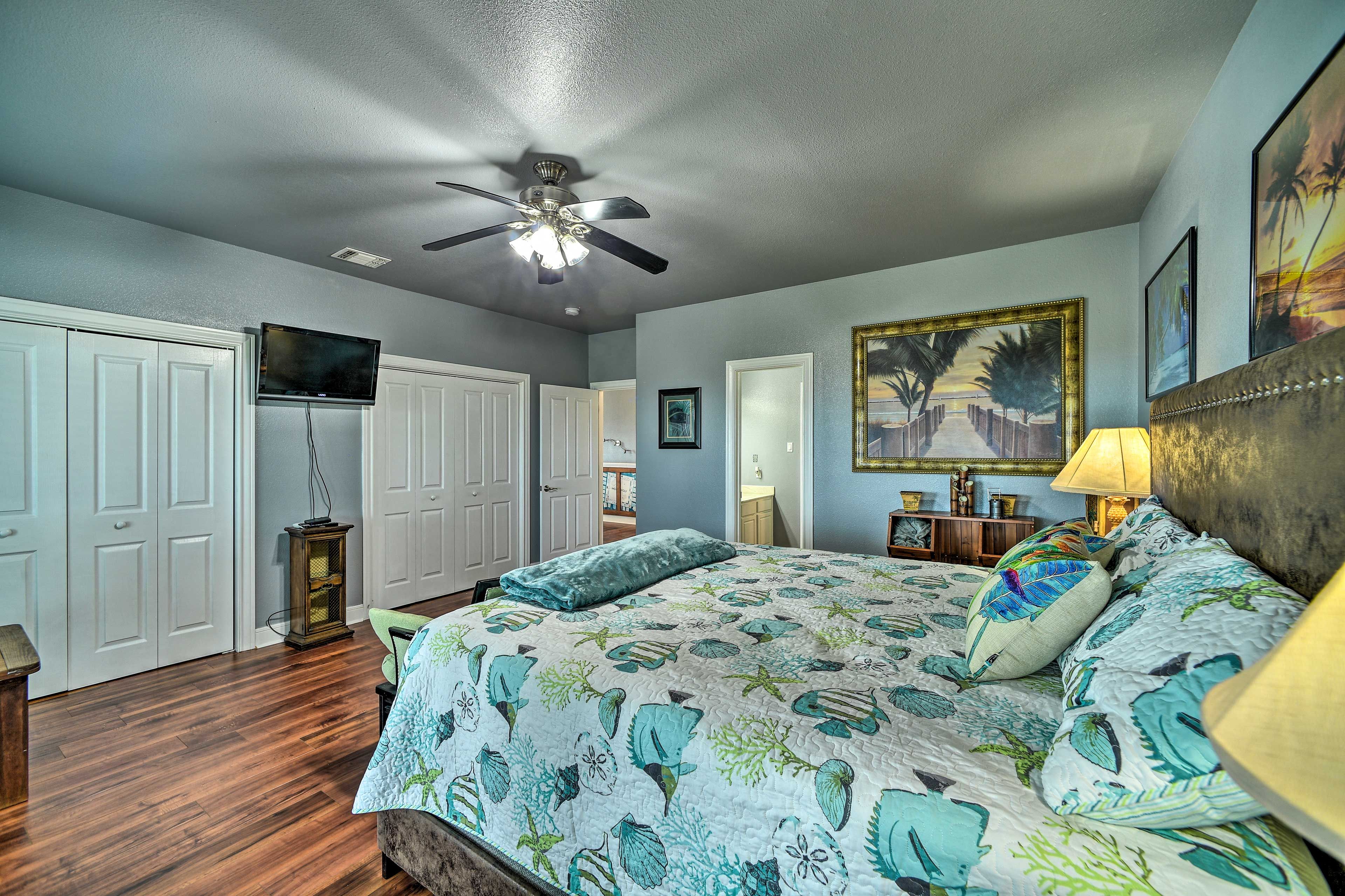 Bedroom 2 | Smart TV