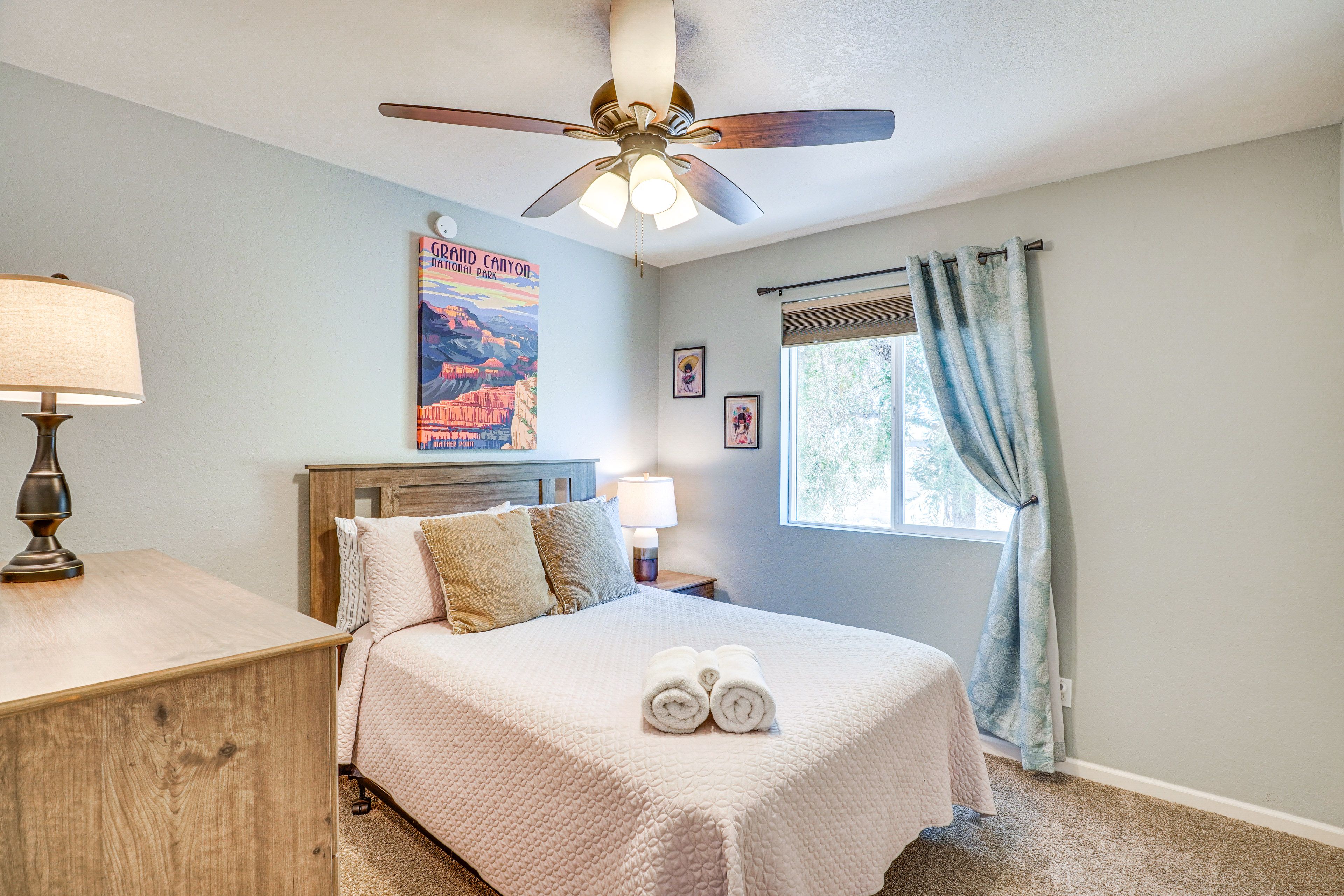Bedroom 2 | Queen Bed