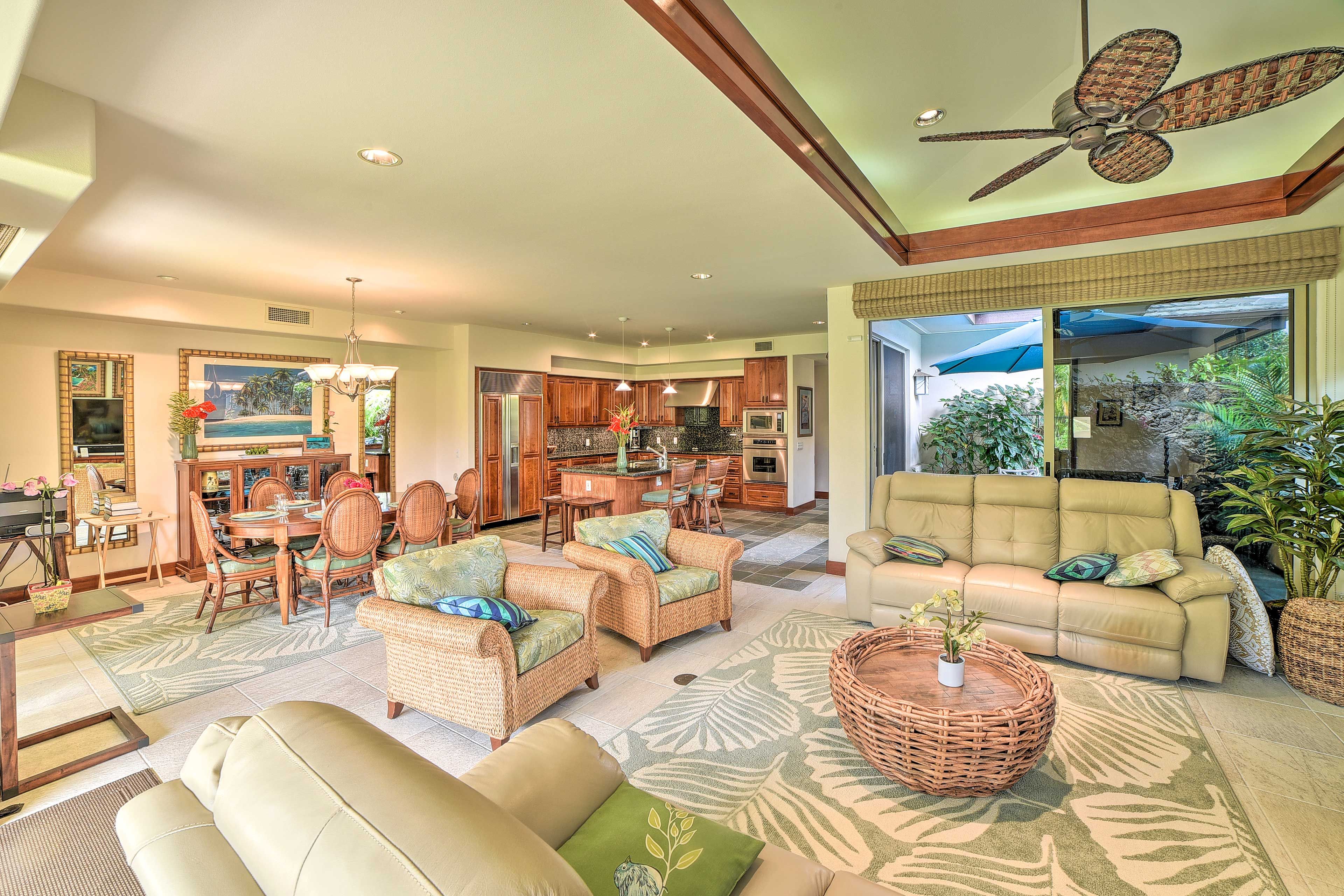 Main Living Space | Free WiFi | Access to Lanai