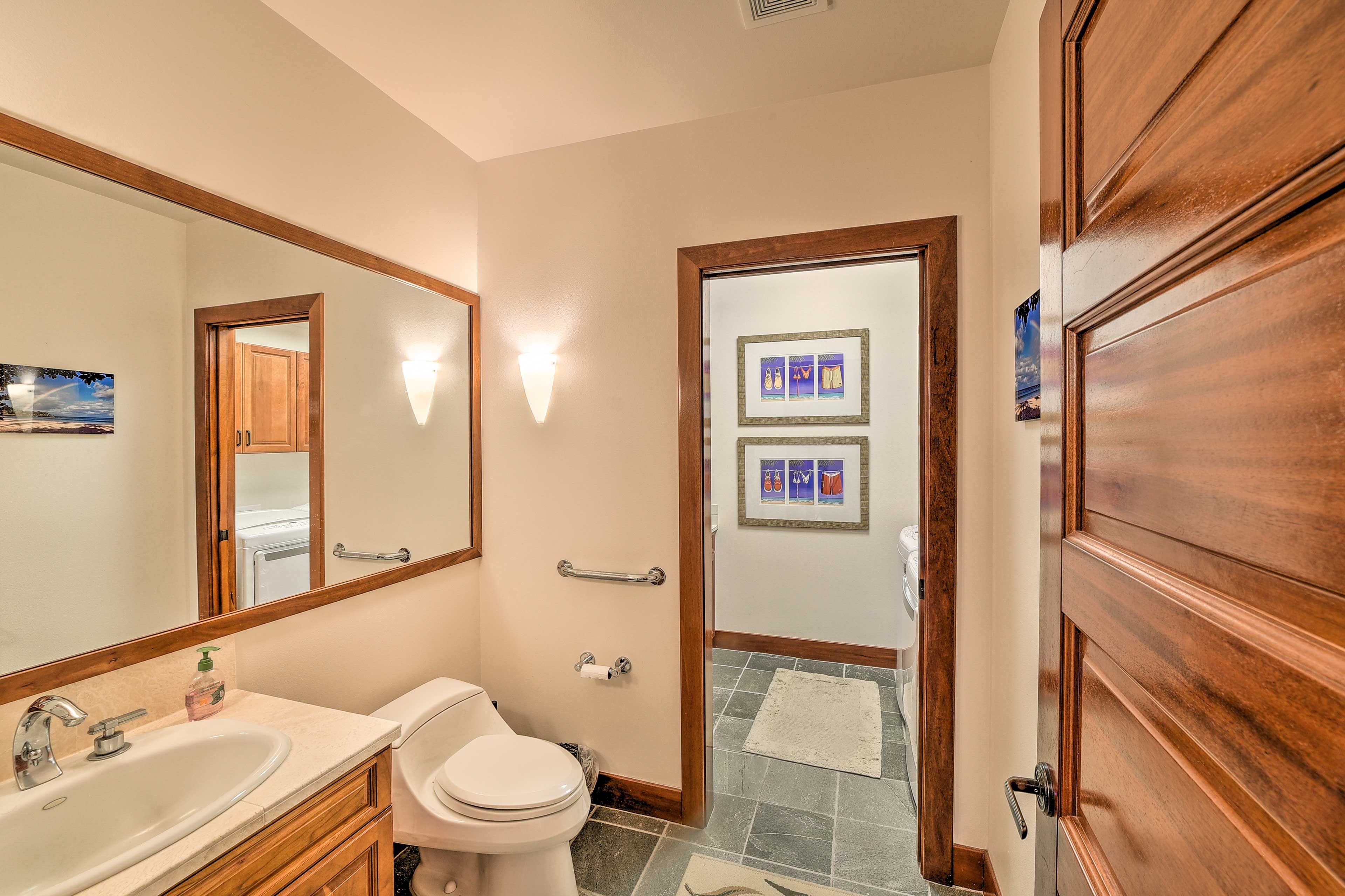 Half Bathroom | 1st Floor