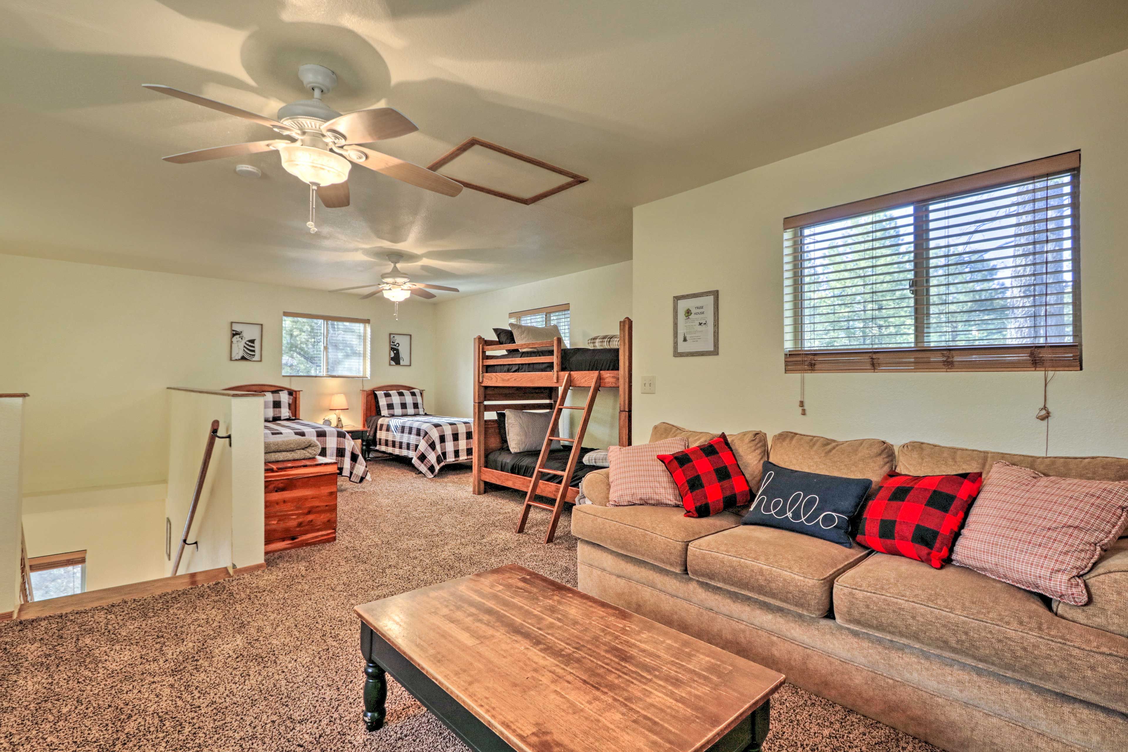 Loft | 2 Twin Beds | Twin Bunk Bed | Sleeper Sofa