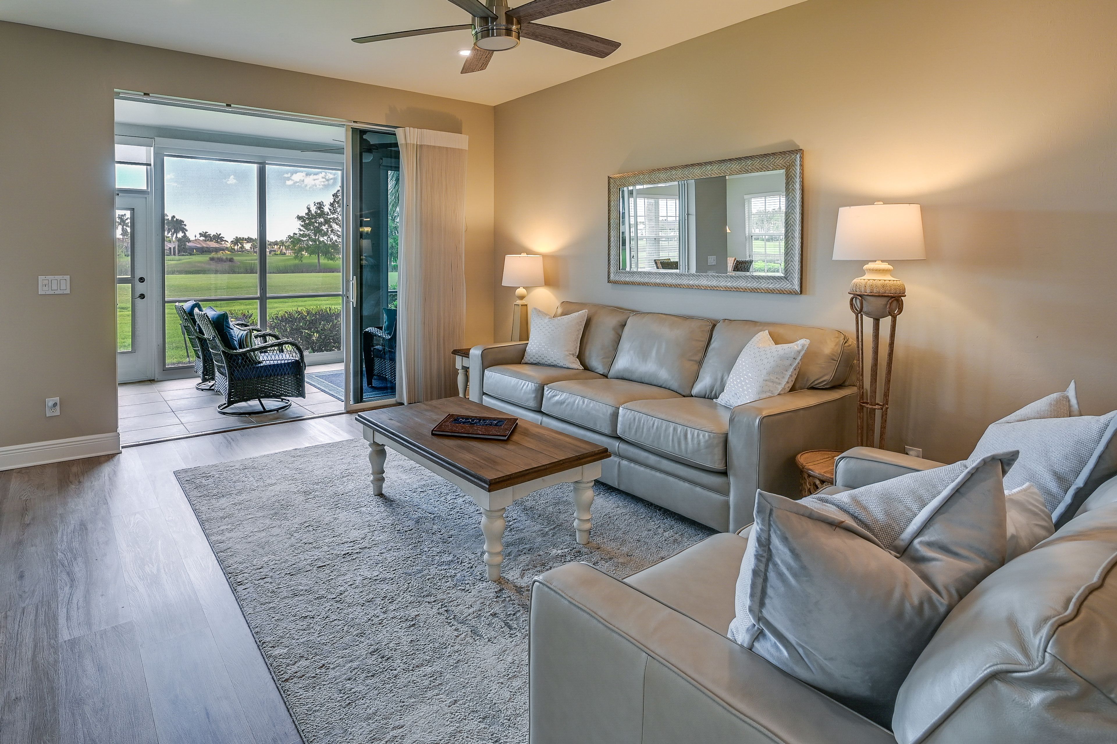 Living Room | Single Story | Free WiFi | Central A/C