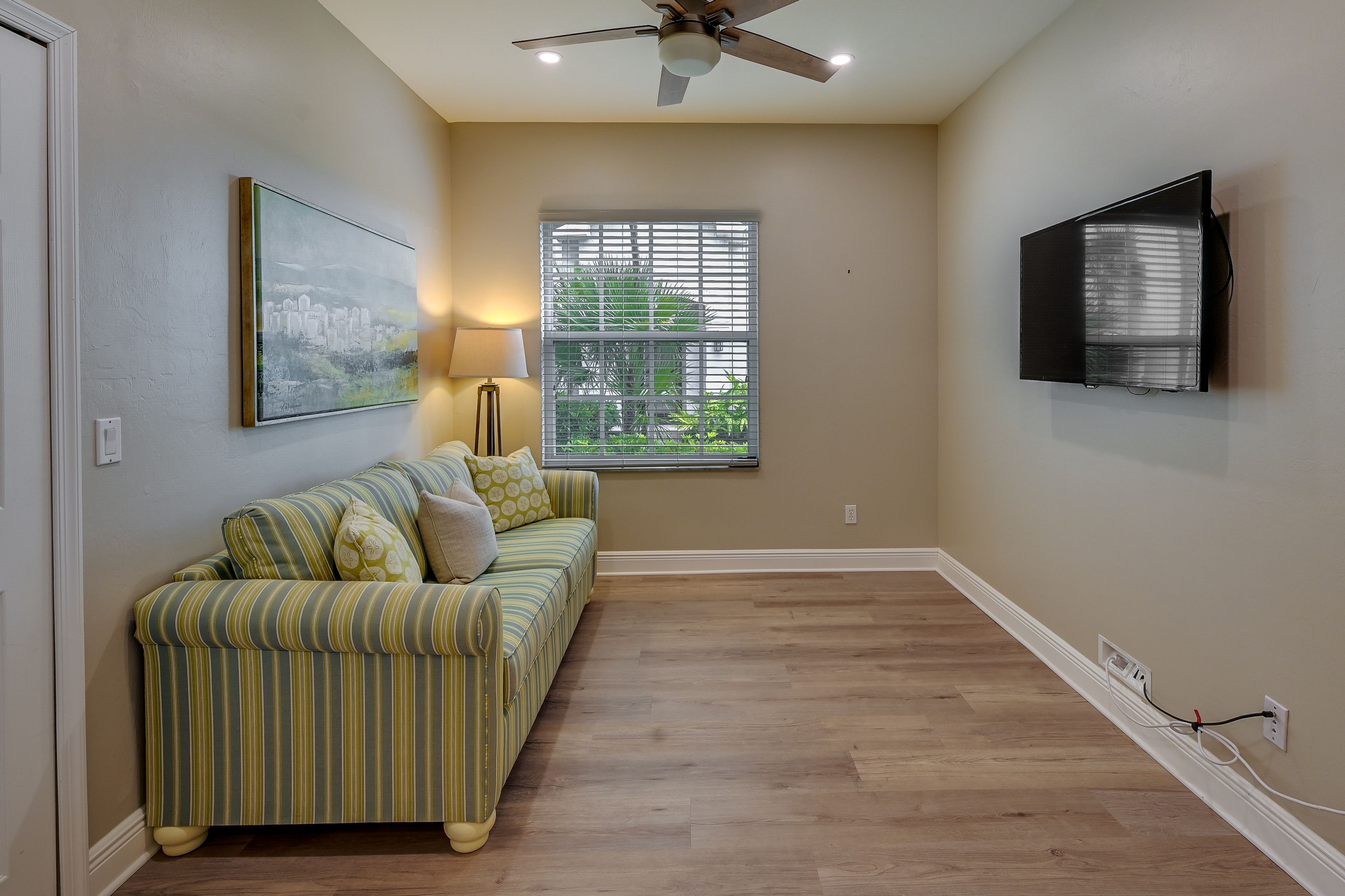 Den | Queen Sleeper Sofa