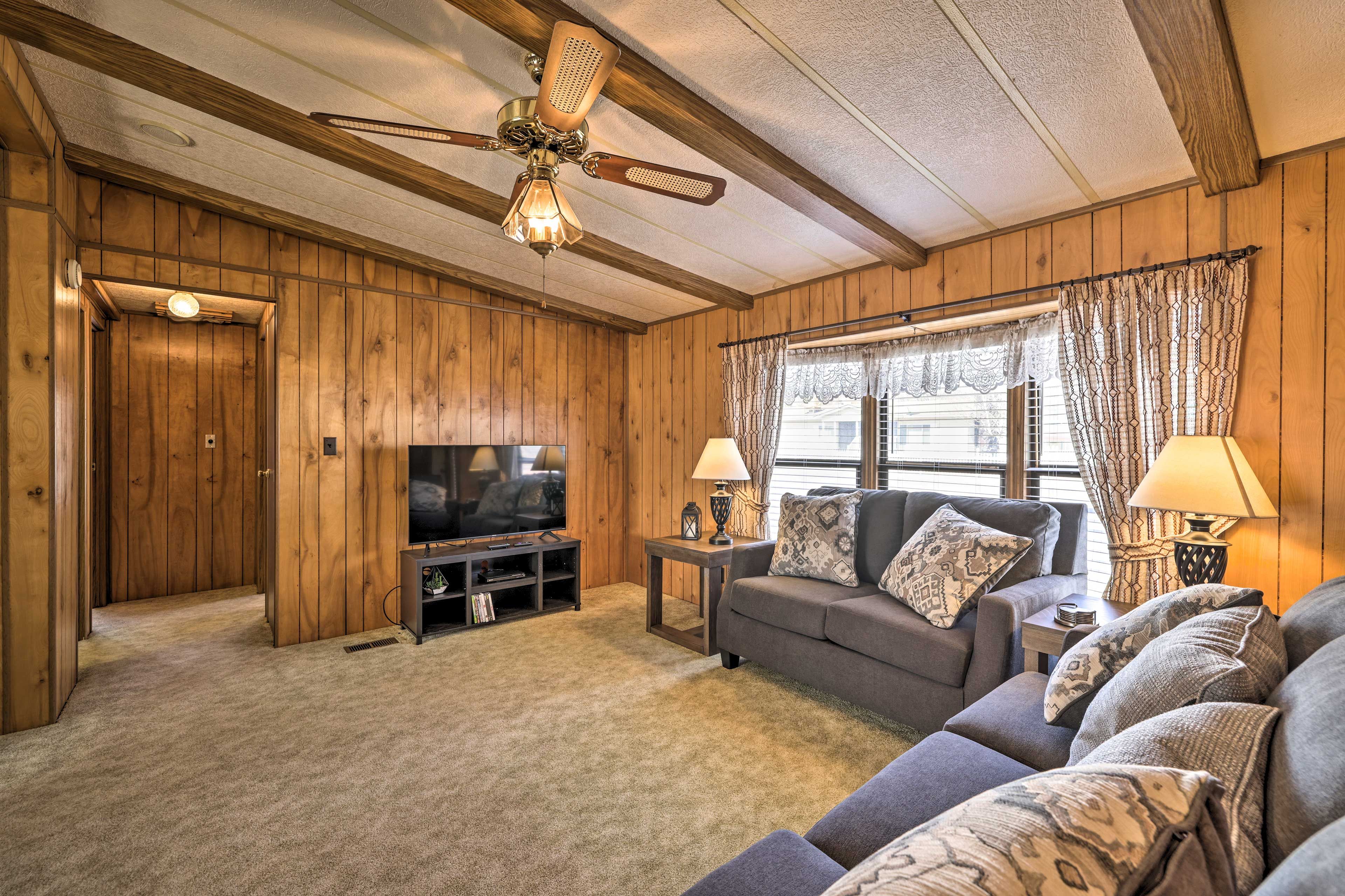 Living Room | Air Conditioning