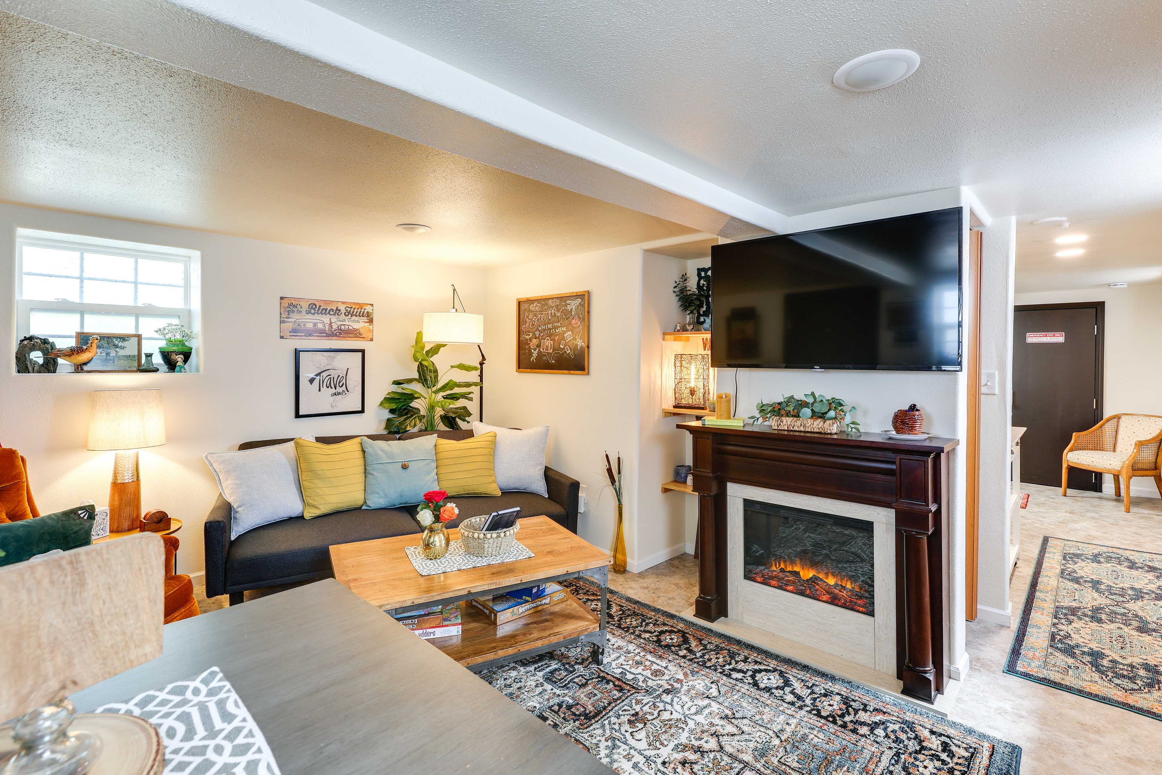 Living Room | Electric Fireplace | Smart TV
