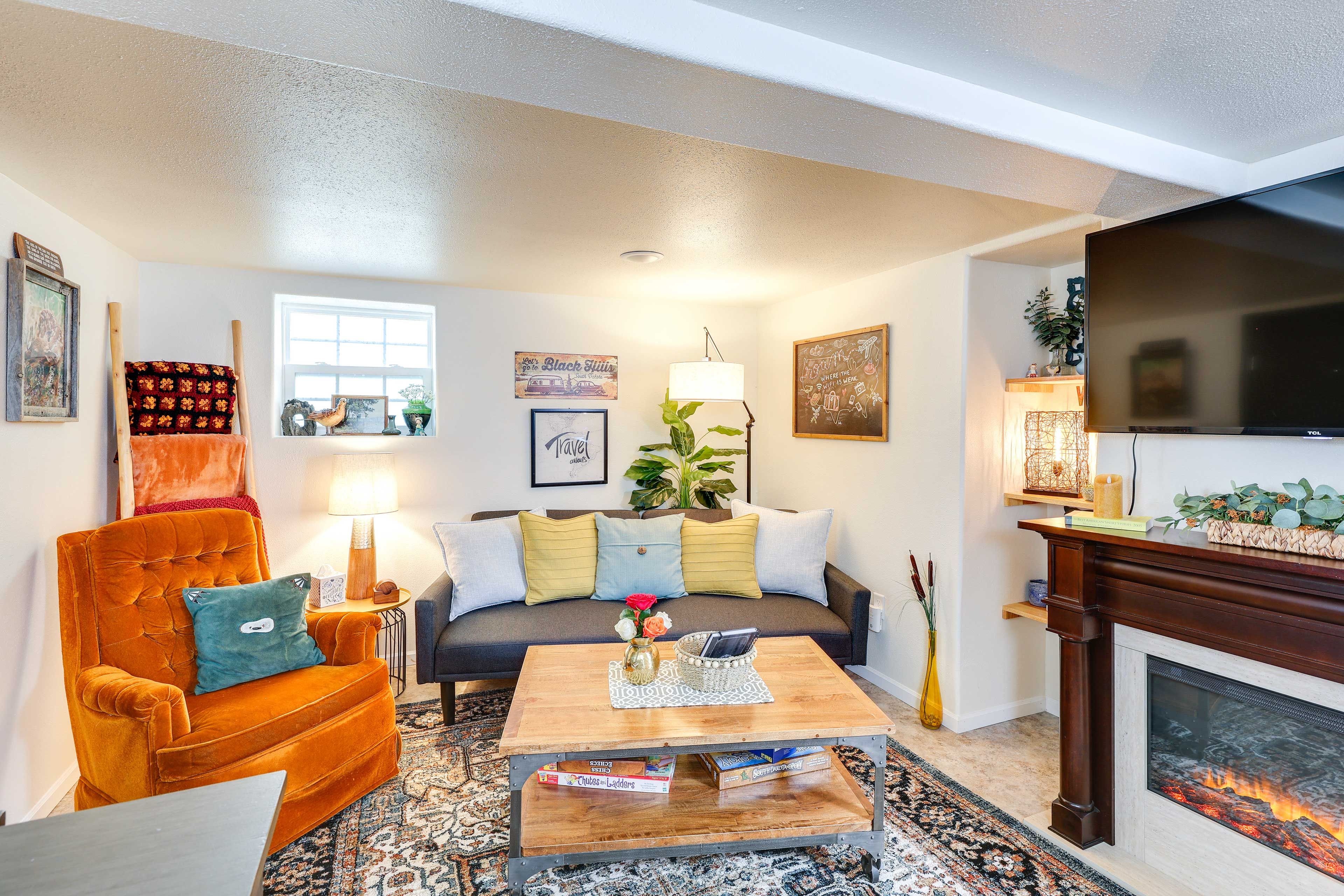 Rapid City Vacation Rental | 1BR | 1BA | 650 Sq Ft | Steps Required