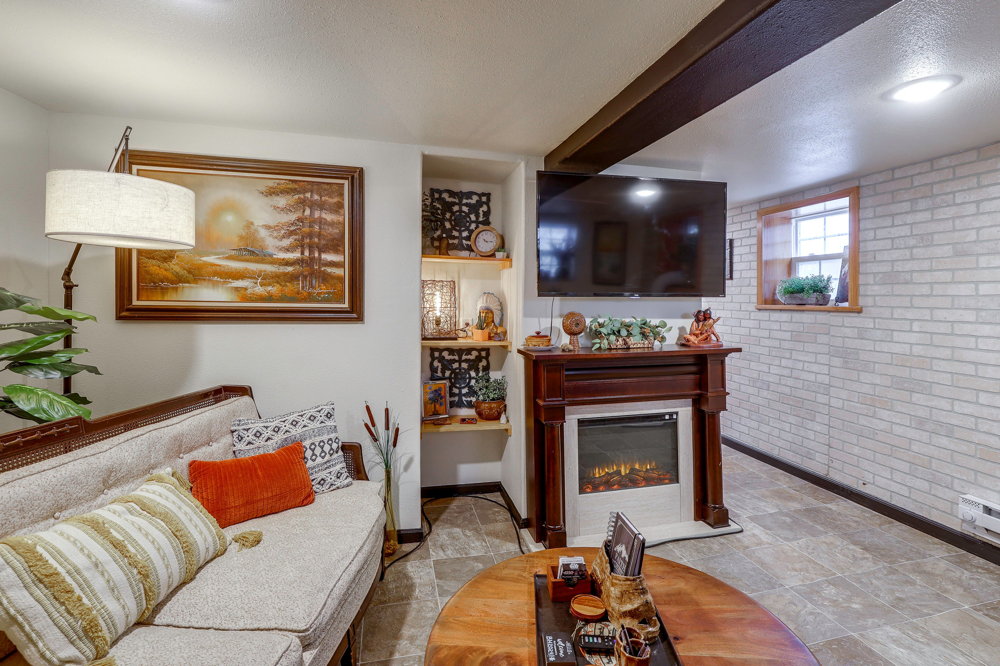 Living Room | Electric Fireplace | Smart TV