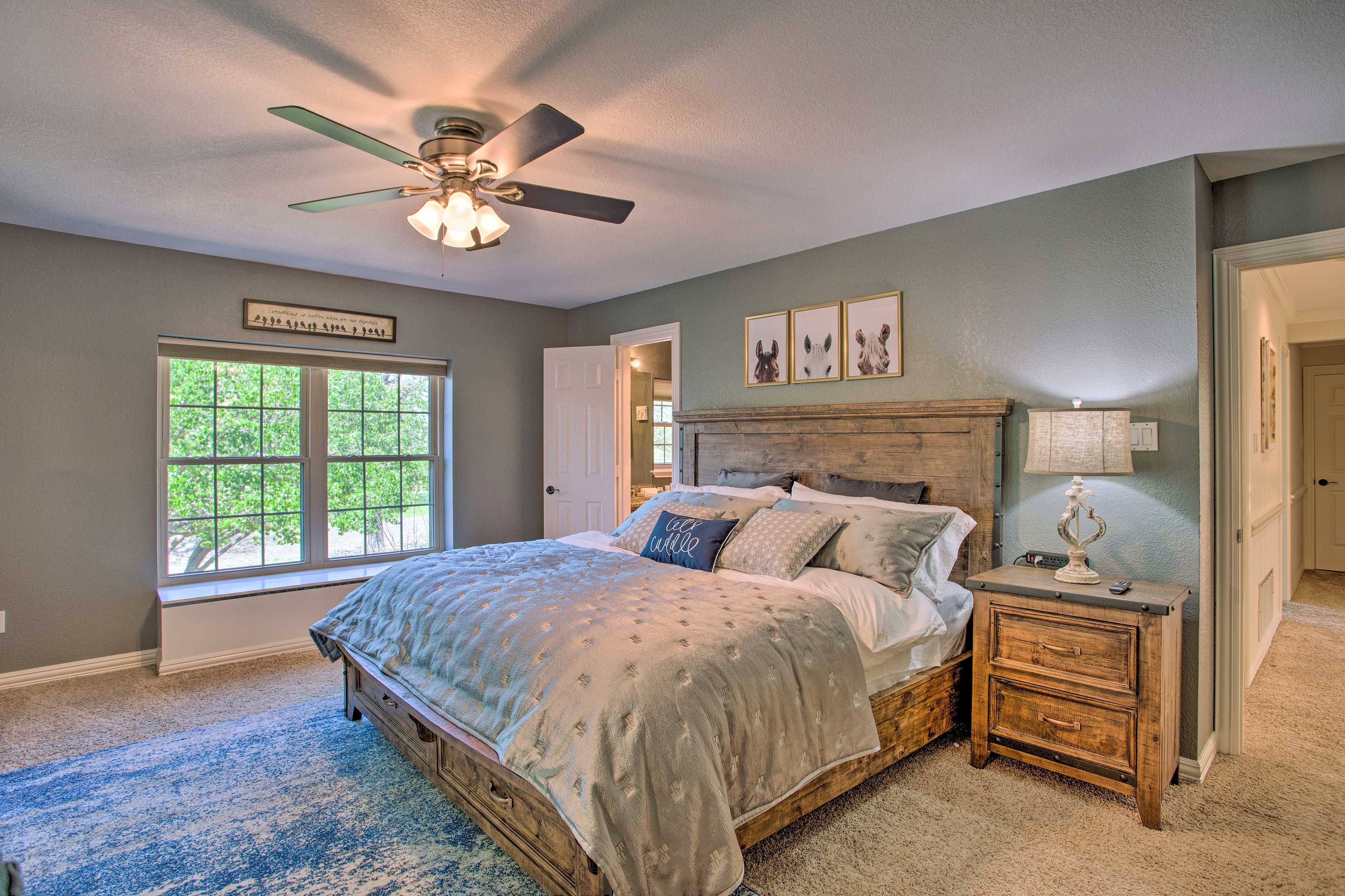 Bedroom 2 | Smart TV w/ Cable/Satellite