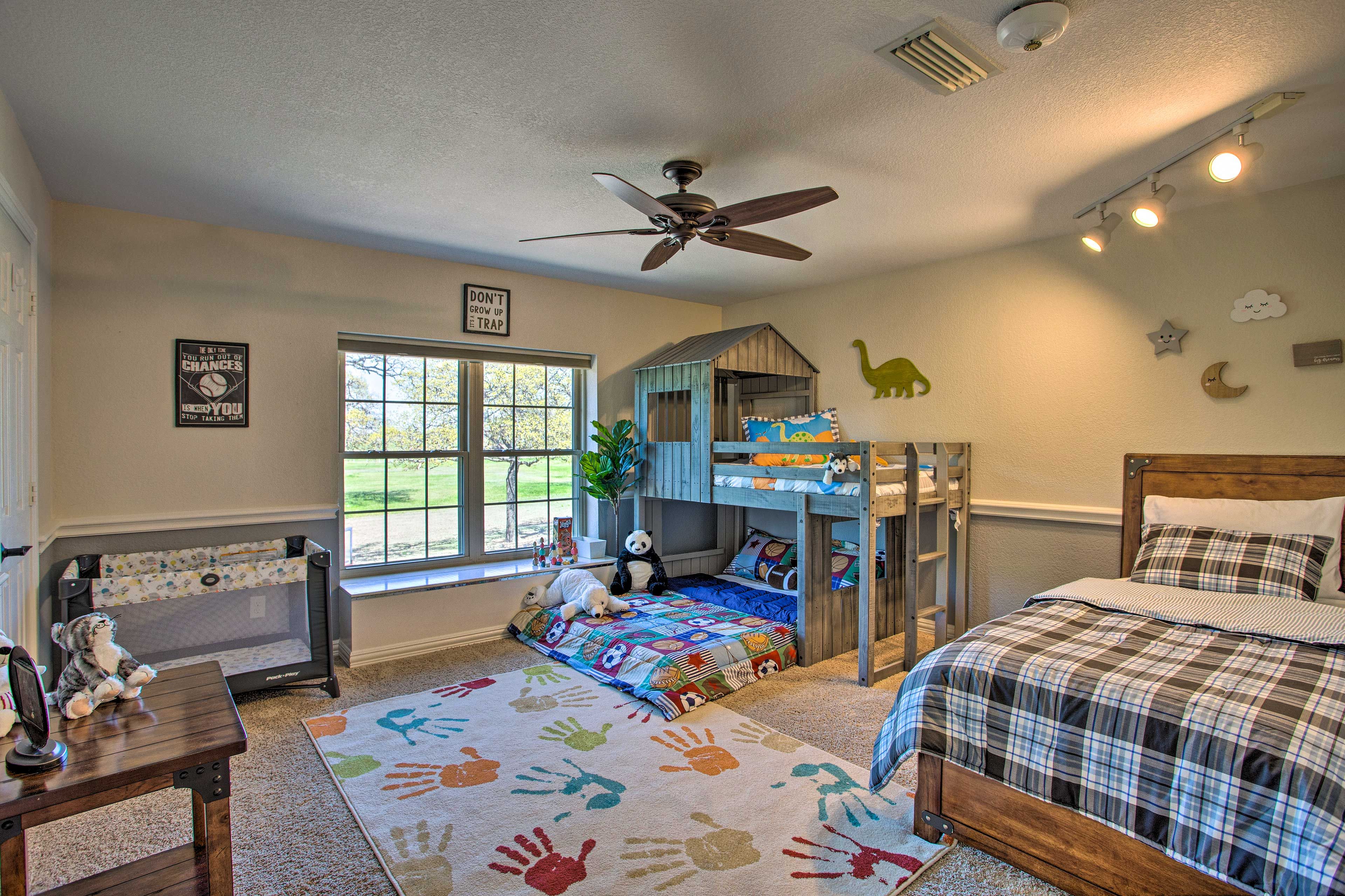 Bedroom 4 | 1st Floor | Full Bed | Twin Bed | Twin Lofted Bed