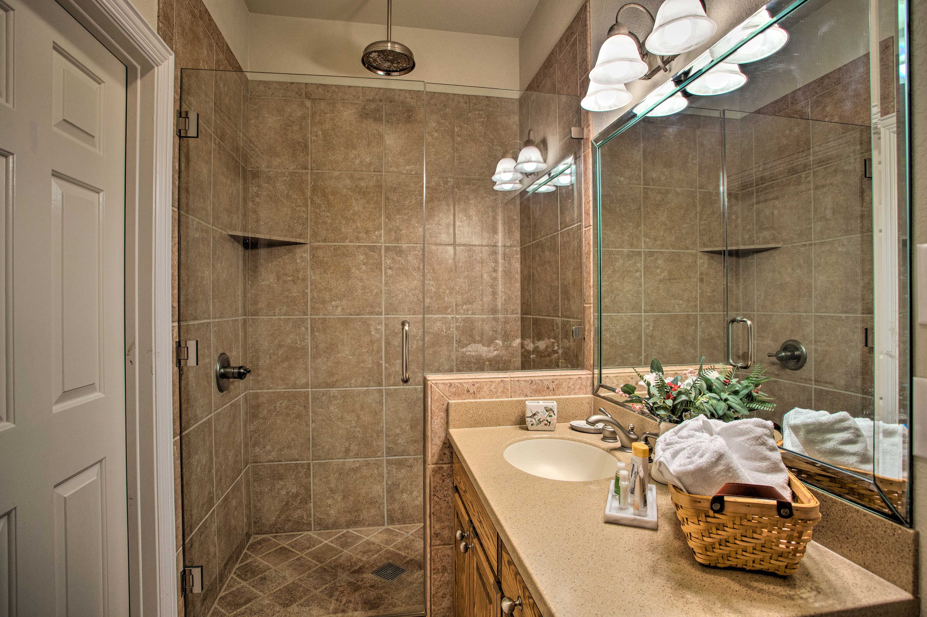 En-Suite Bathroom | 1st Floor | Access via Bedroom 3