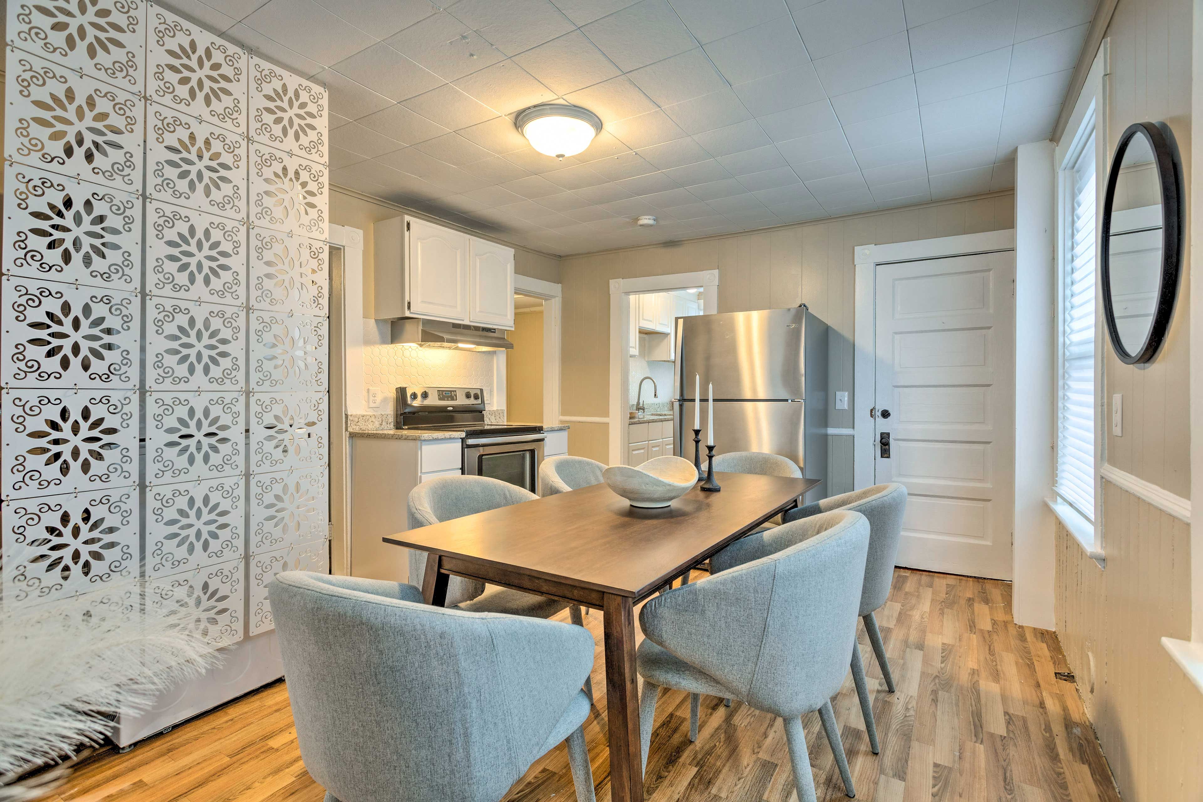 Dining Room | Dishware & Flatware
