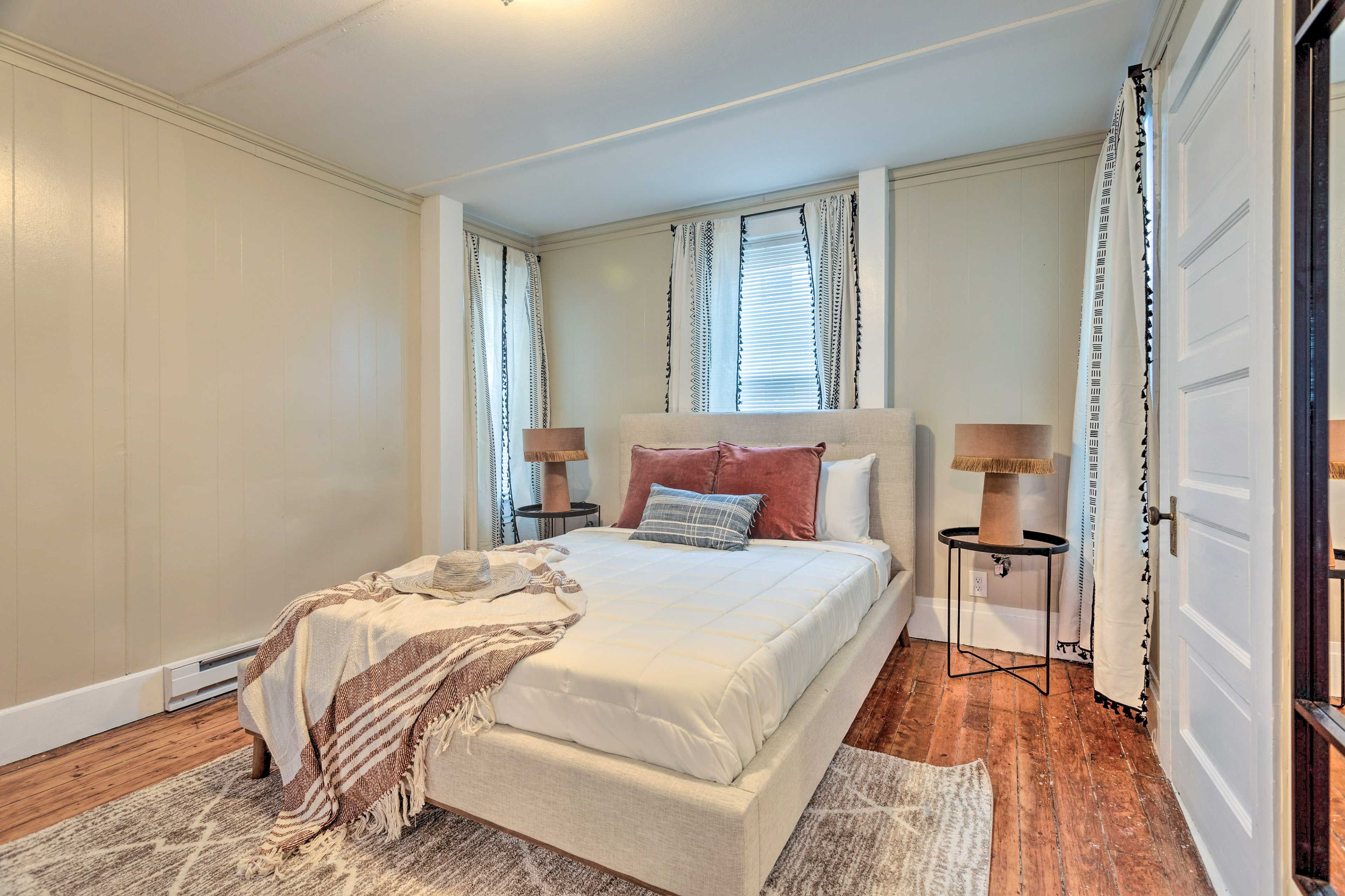 Bedroom 1 | Linens Provided