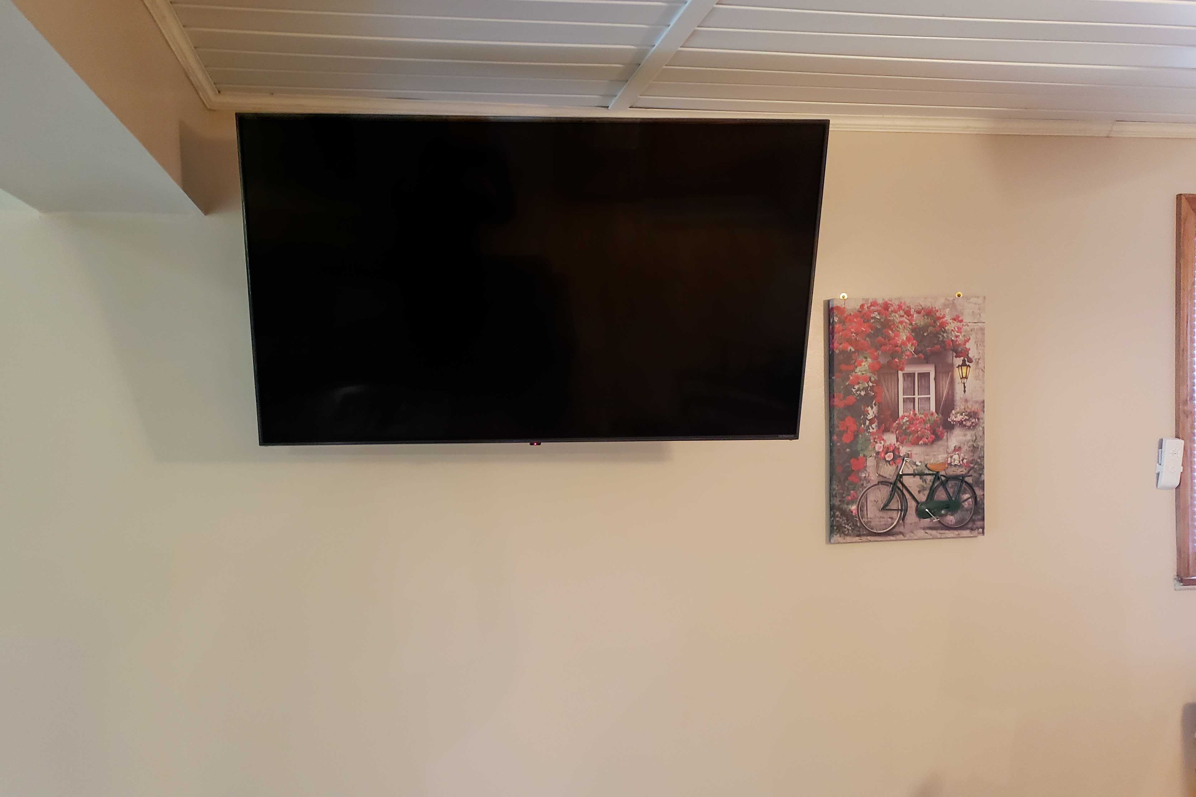 Main Living Space | Upgraded TV