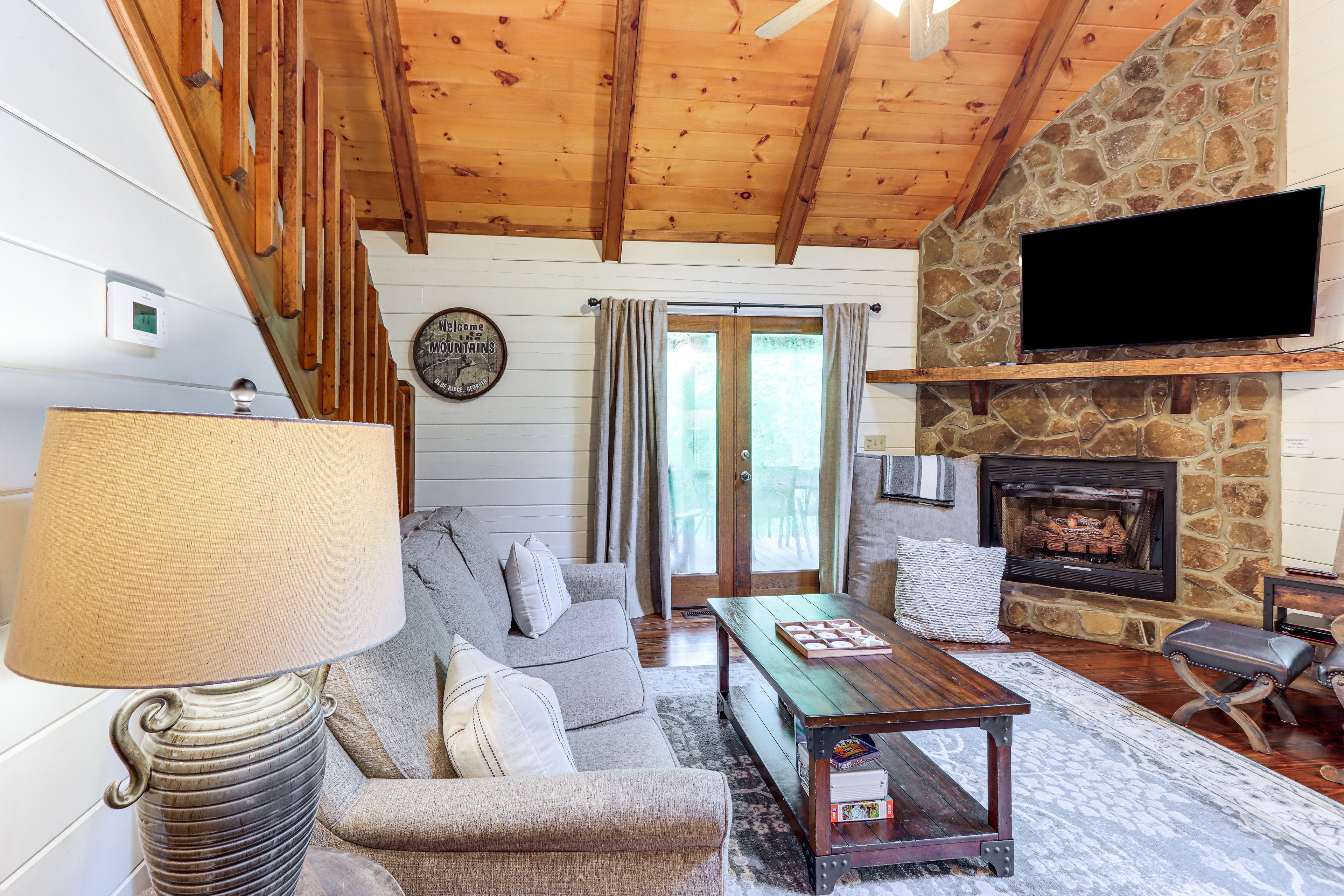 Living Room | 1st Floor | Wood-Burning Fireplace | Sleeper Sofa