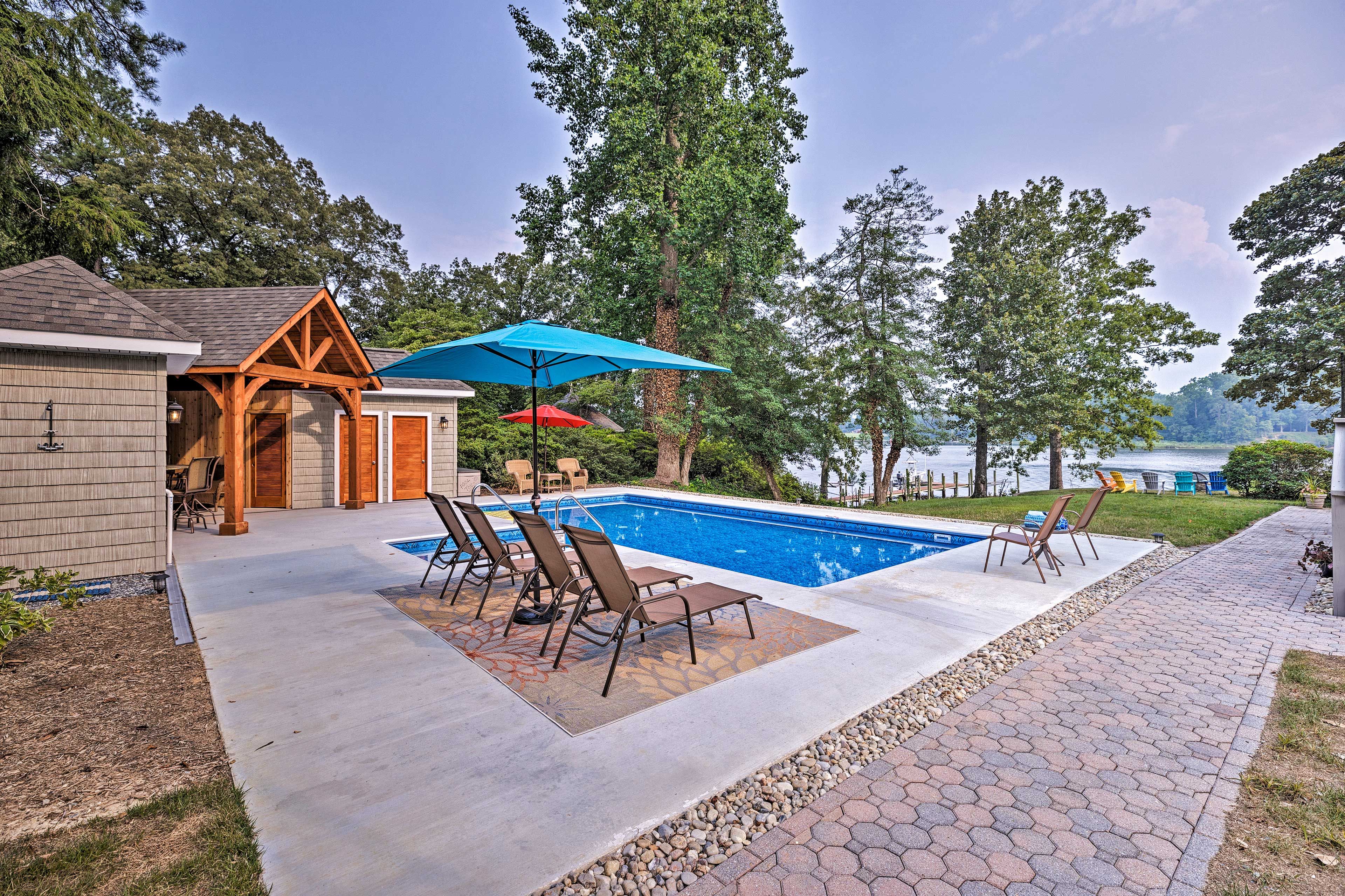 Seasonal Pool (May 1-Oct 5) | Depth (4')
