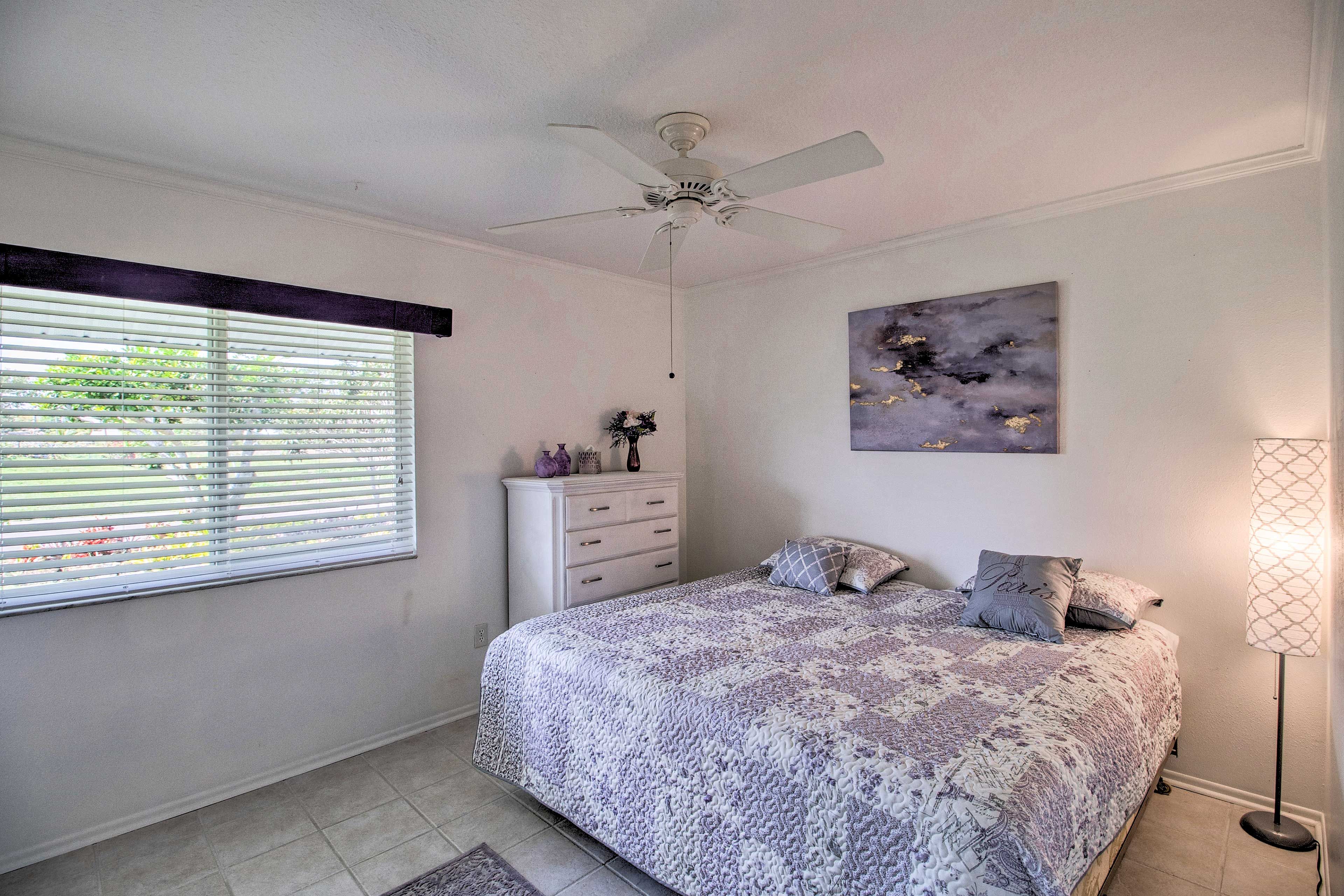 Bedroom 2 | Queen Bed | Linens Provided