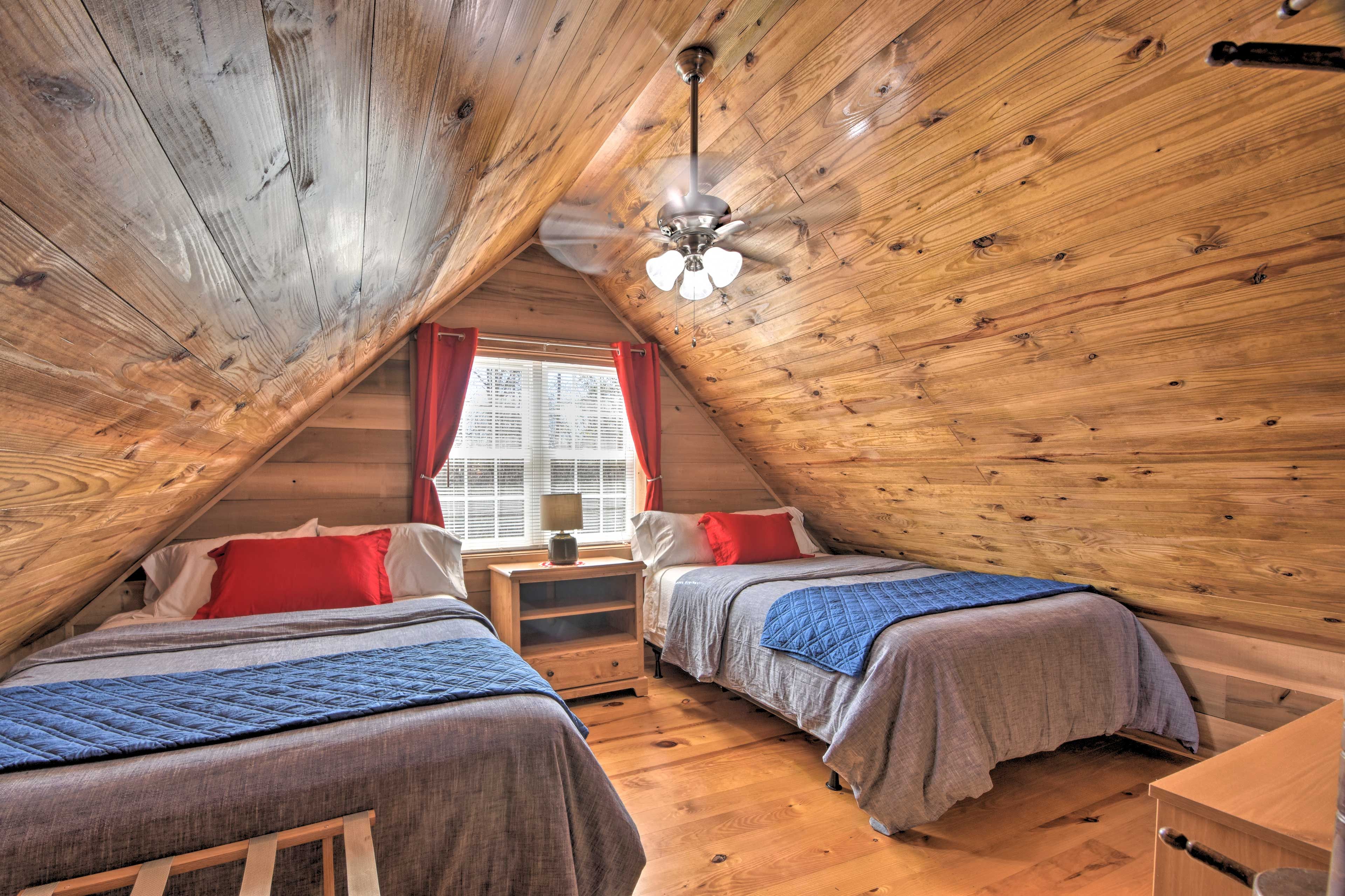 Loft | 2 Queen Beds