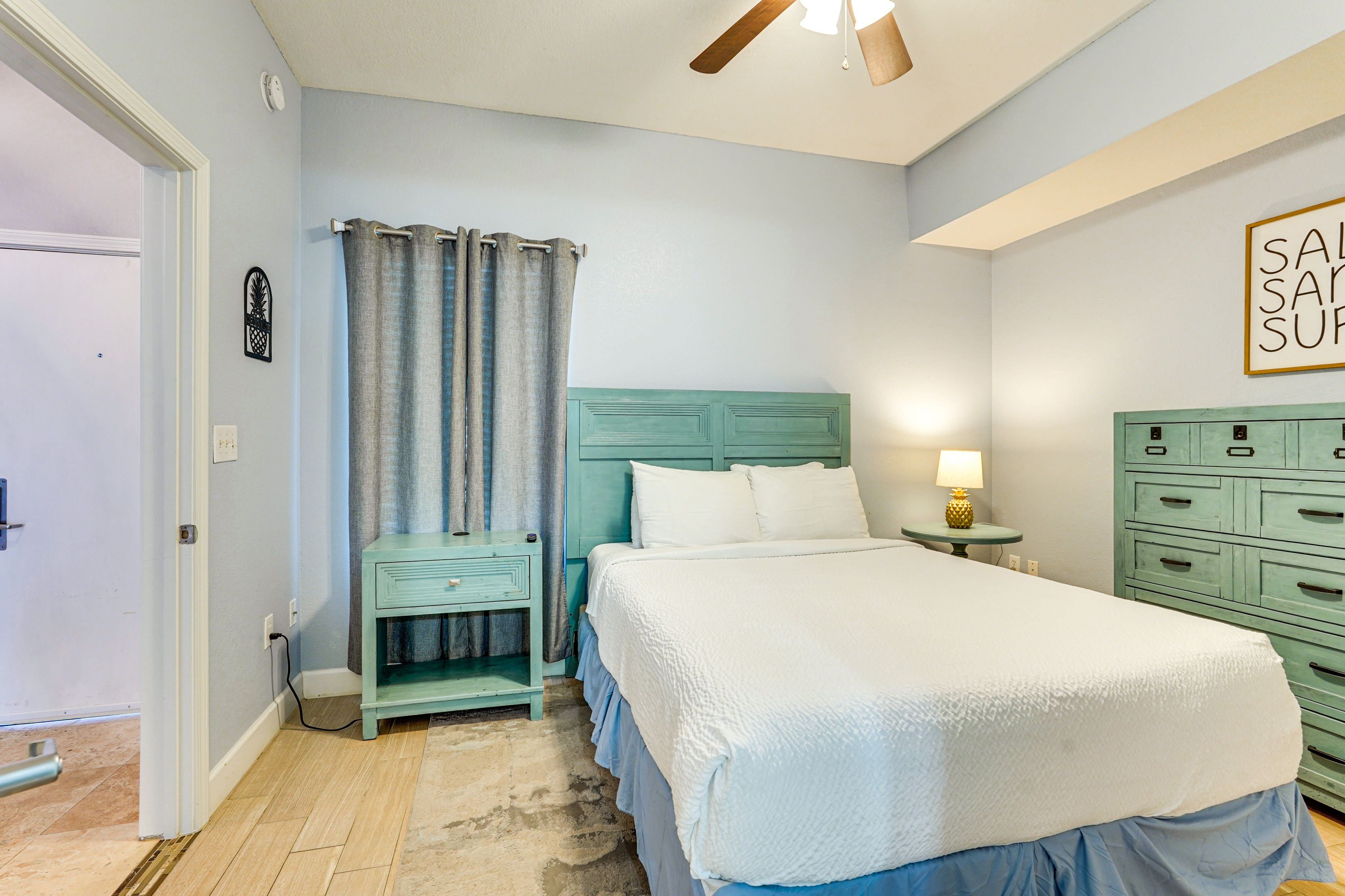 Bedroom 2 | Queen Bed | En-Suite Bathroom