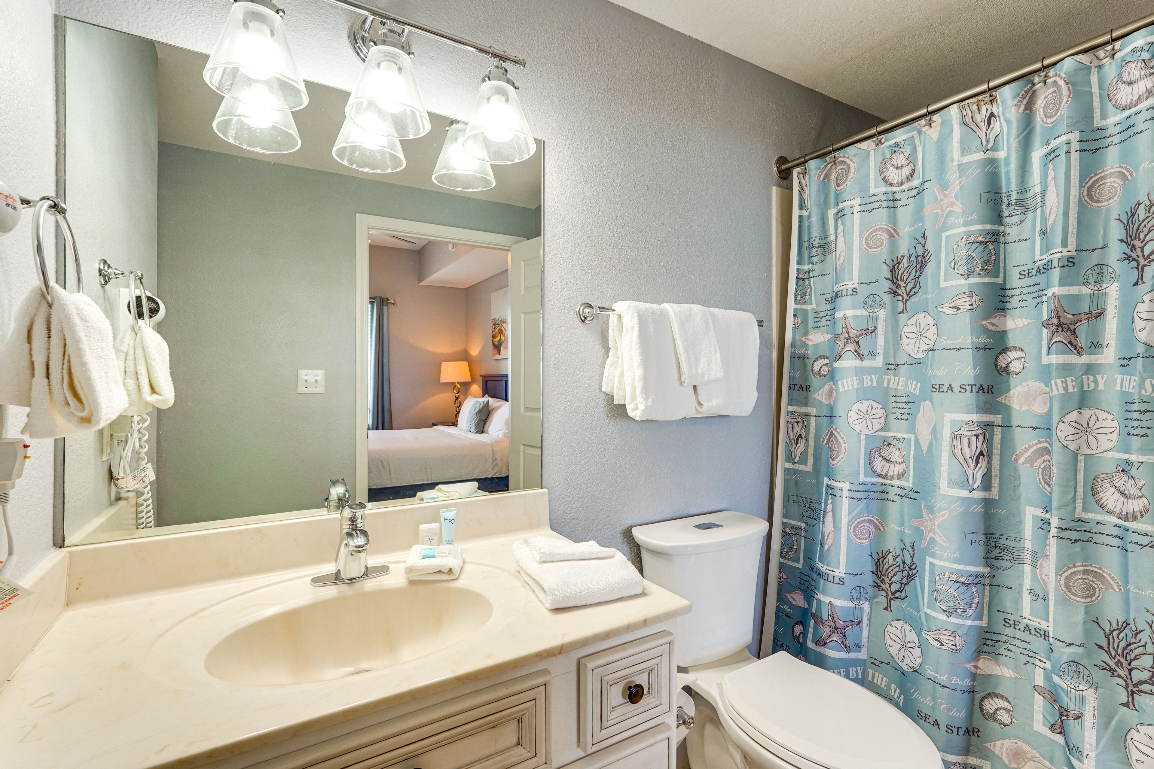 En-Suite Bathroom