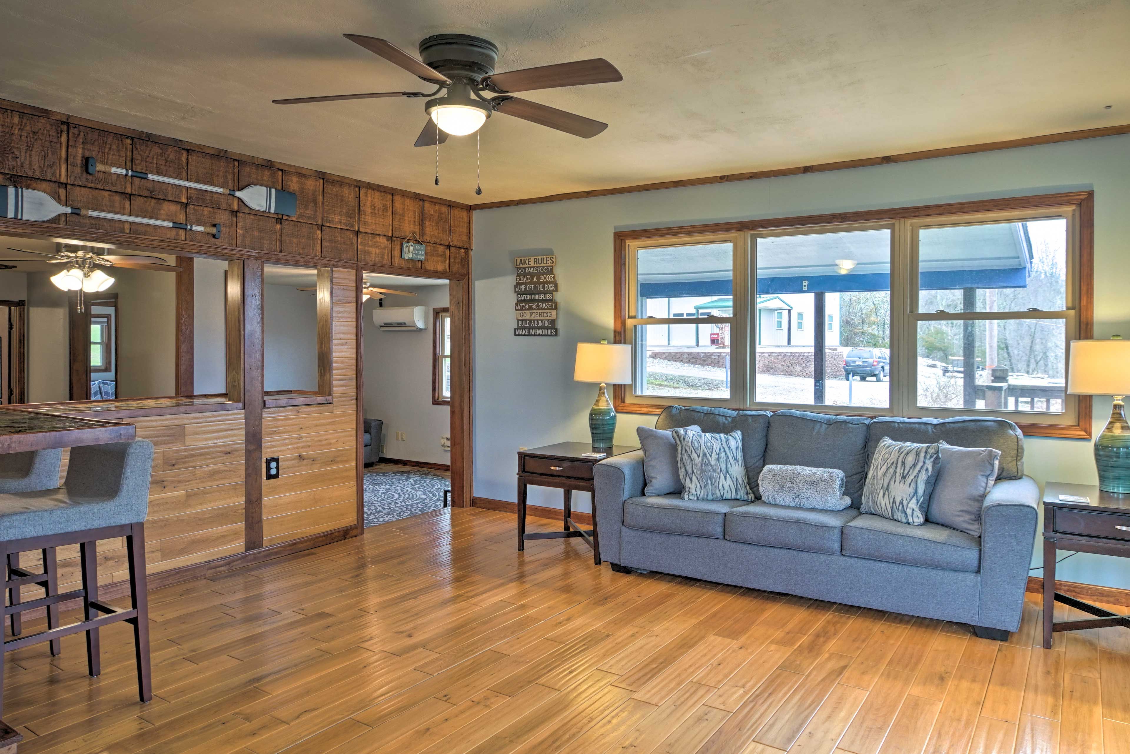 Living Room | Free WiFi
