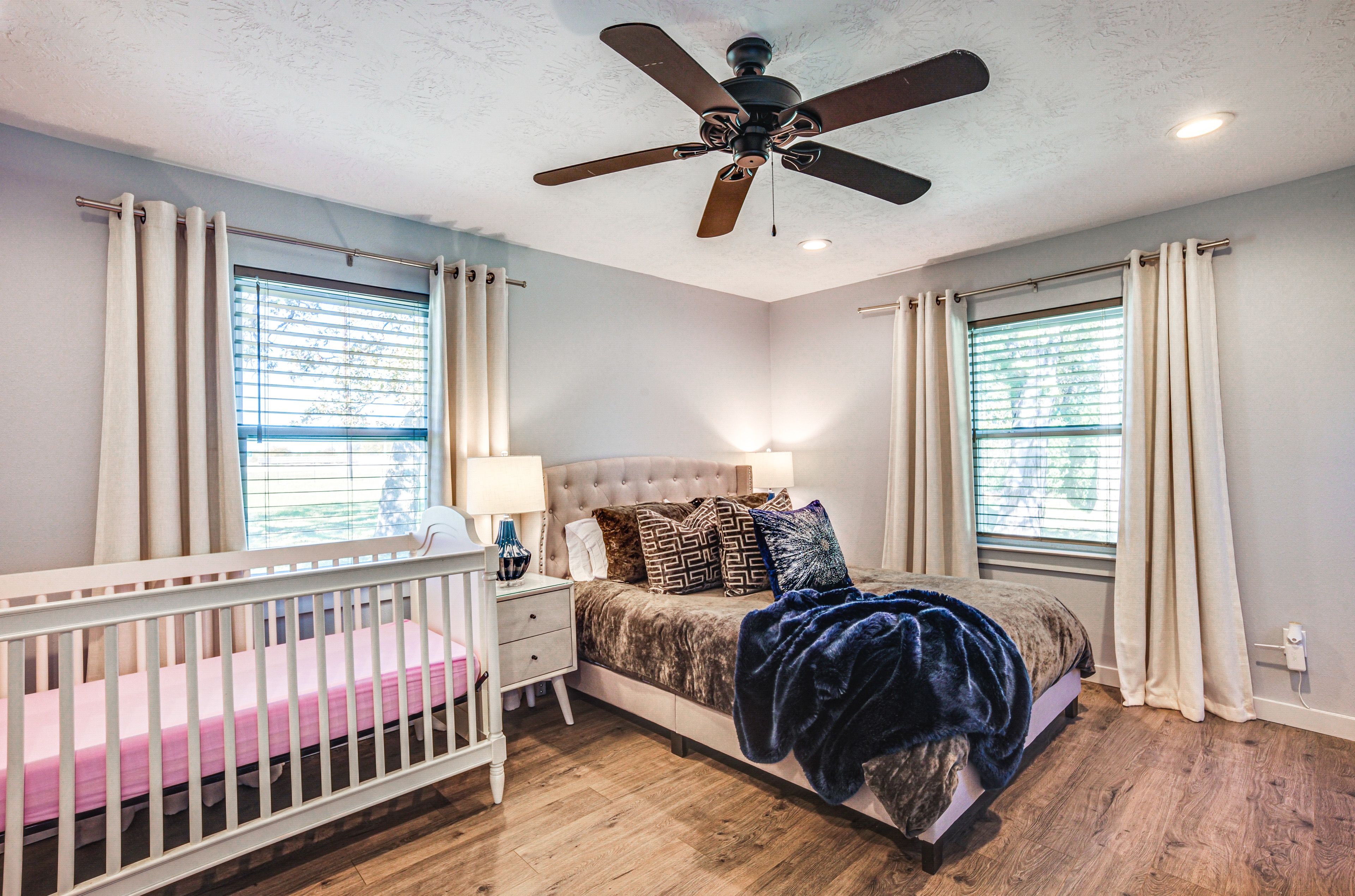 Bedroom 3 | Queen Bed | Crib