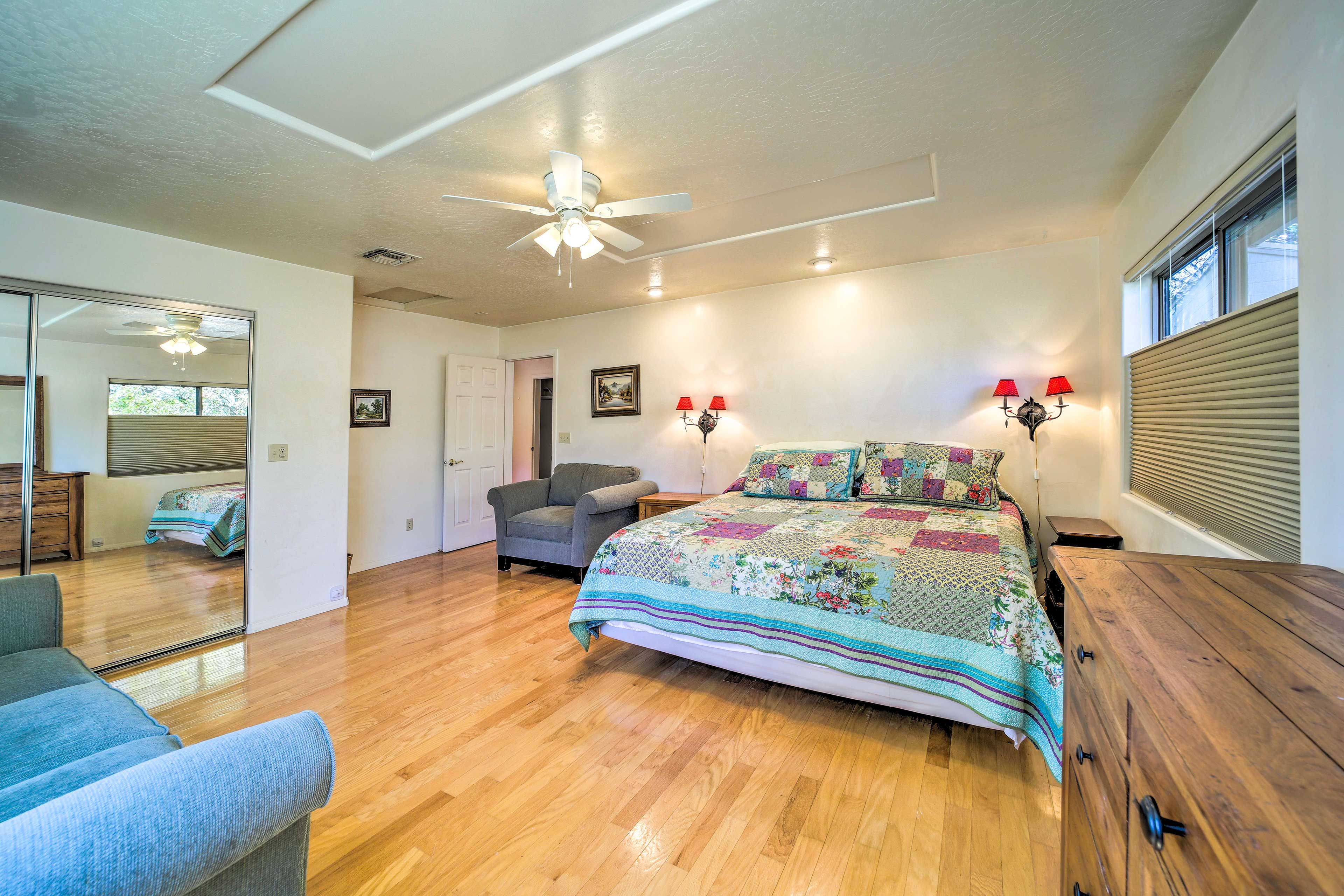 Bedroom 1 | King Bed | Linens Provided