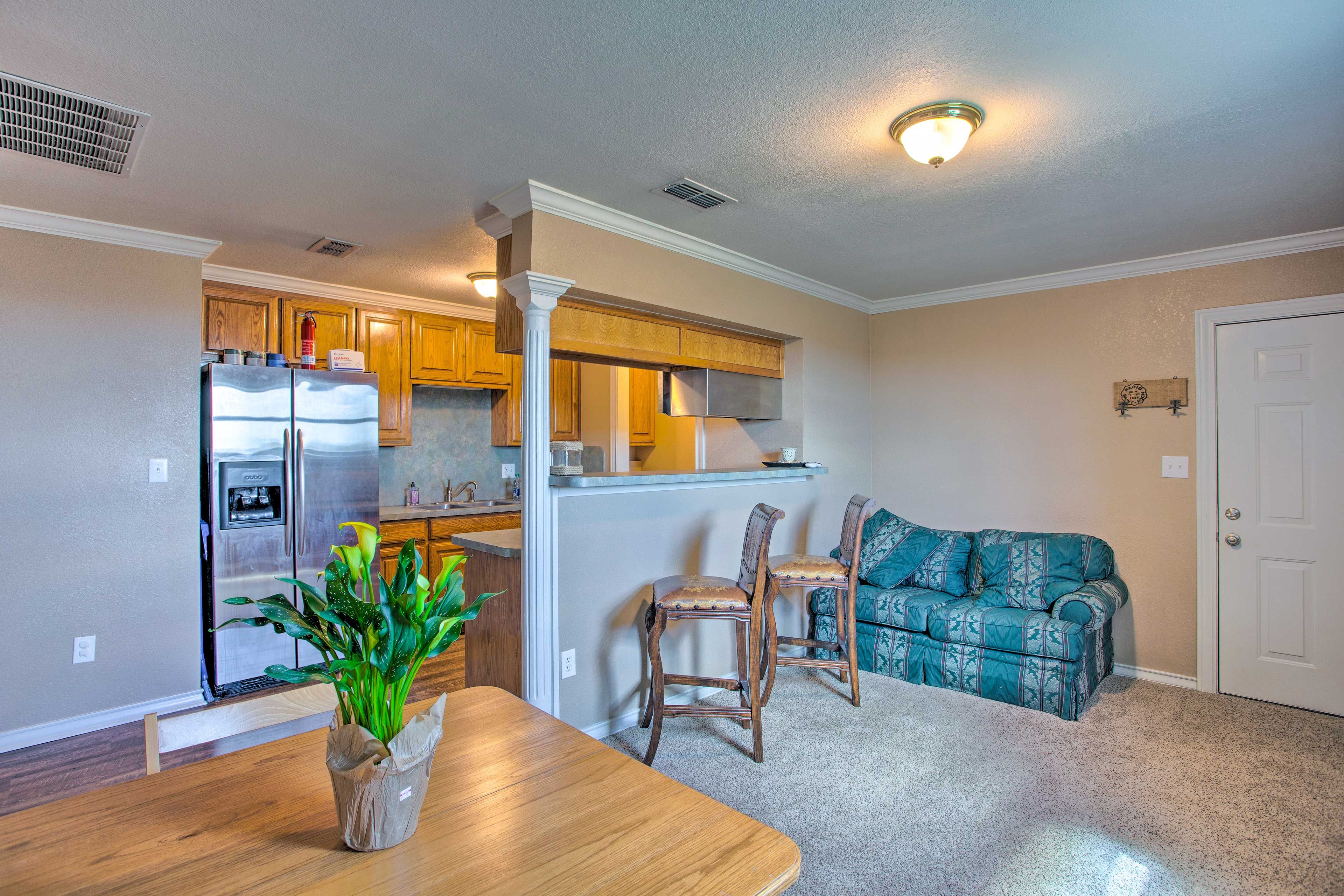 Sanger Vacation Rental | 1BR | 1BA | 600 Sq Ft | Stairs Required