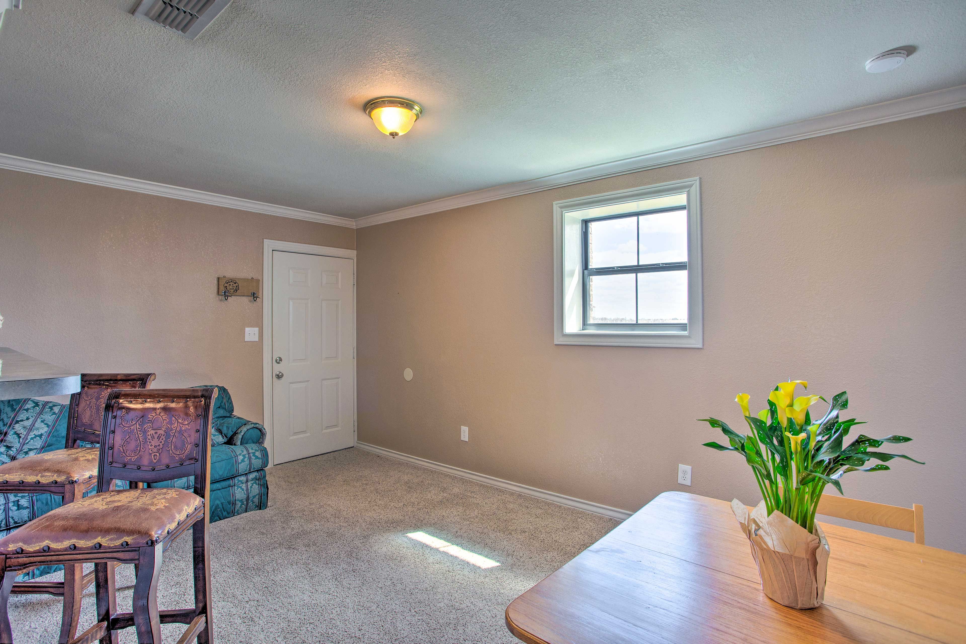 Living Room | Keyless Entry
