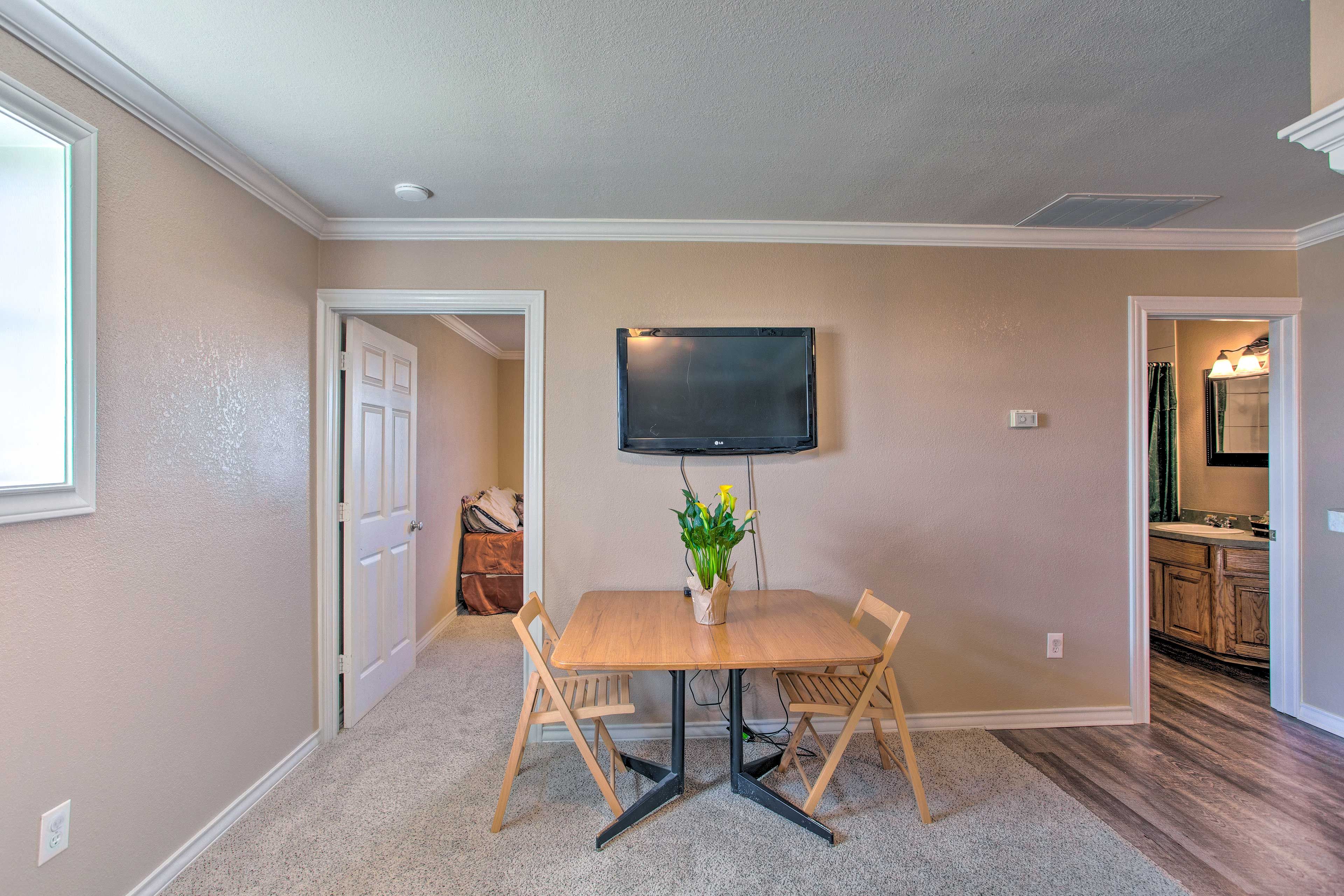 Living Room | Single-Story Unit