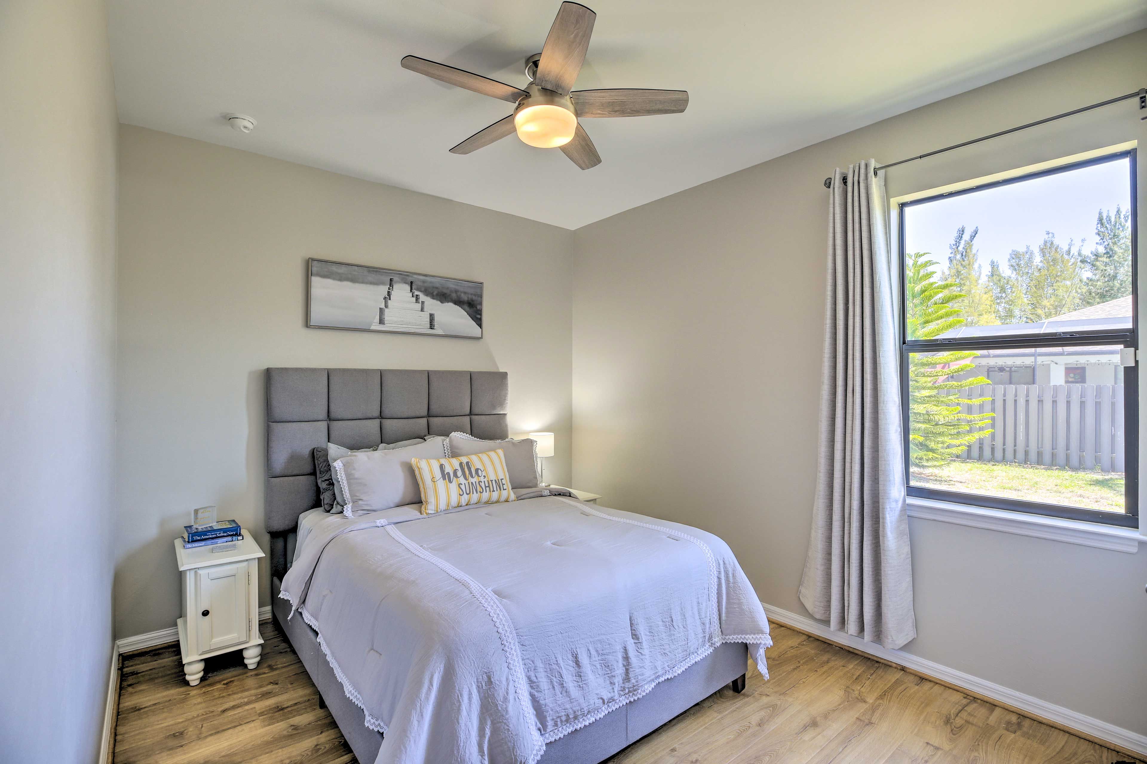 Bedroom 2 | Queen Bed