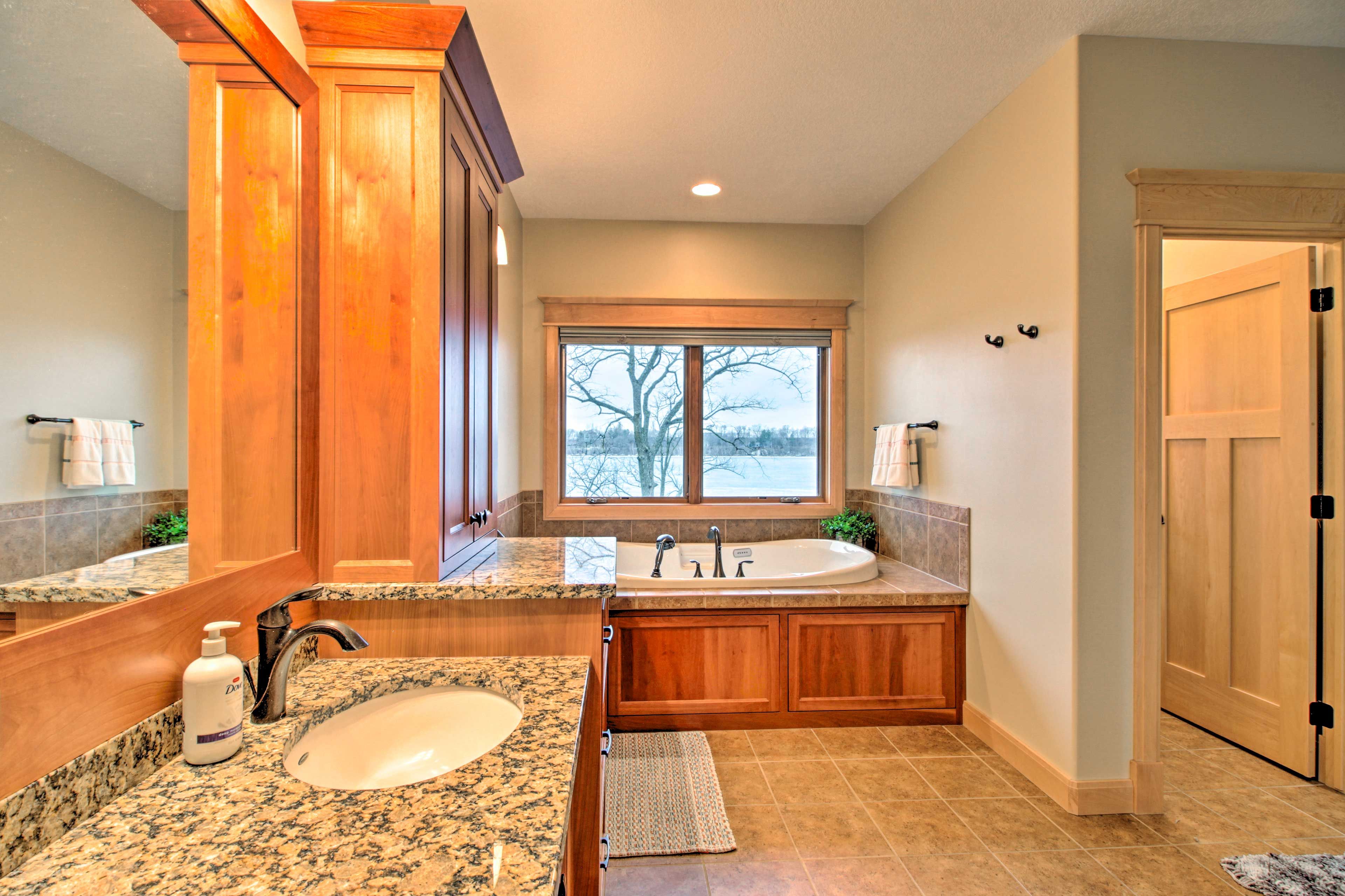 En-Suite Bathroom | Access via Bedroom 1