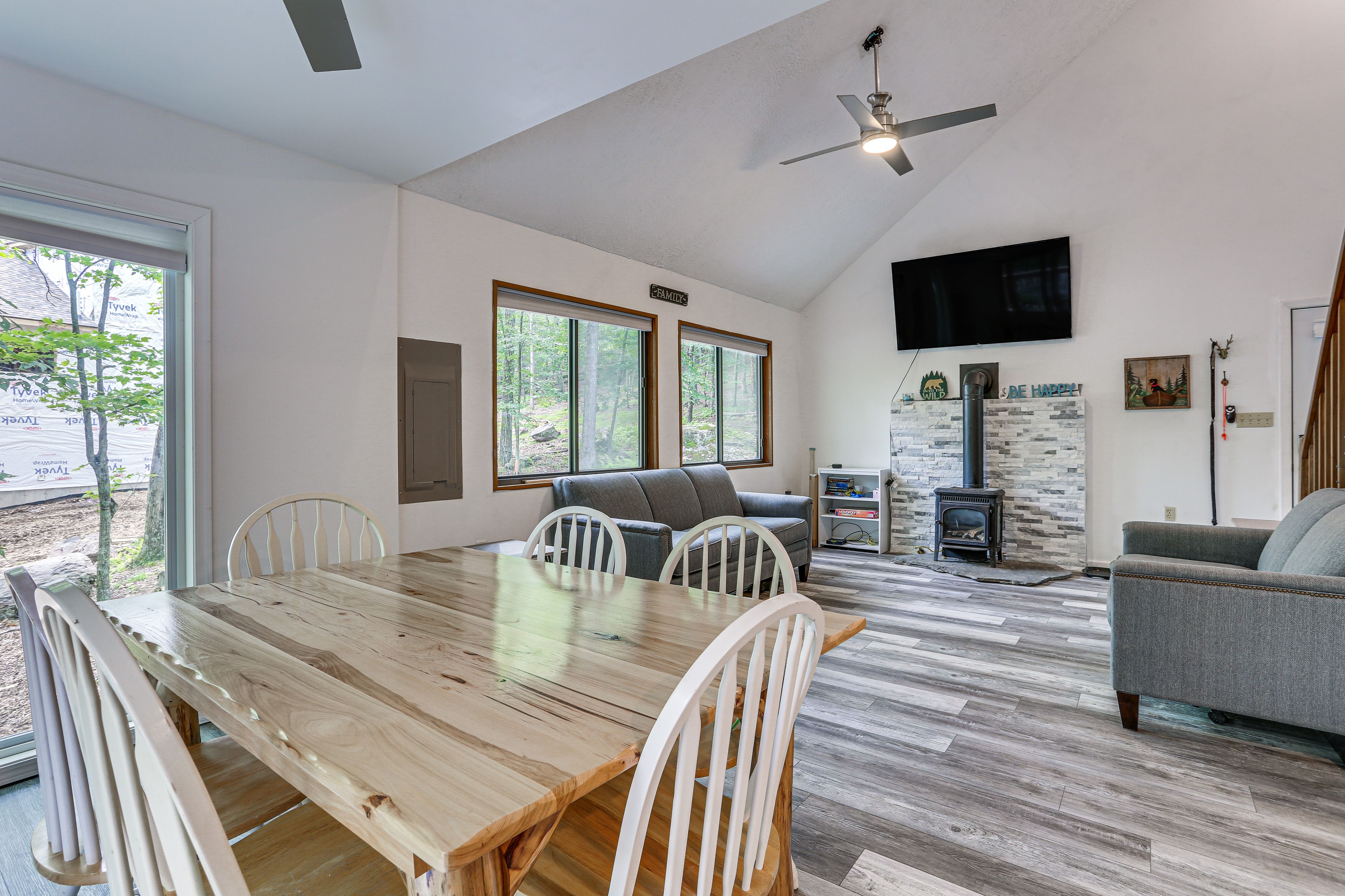 Dining Space | Dishware & Flatware