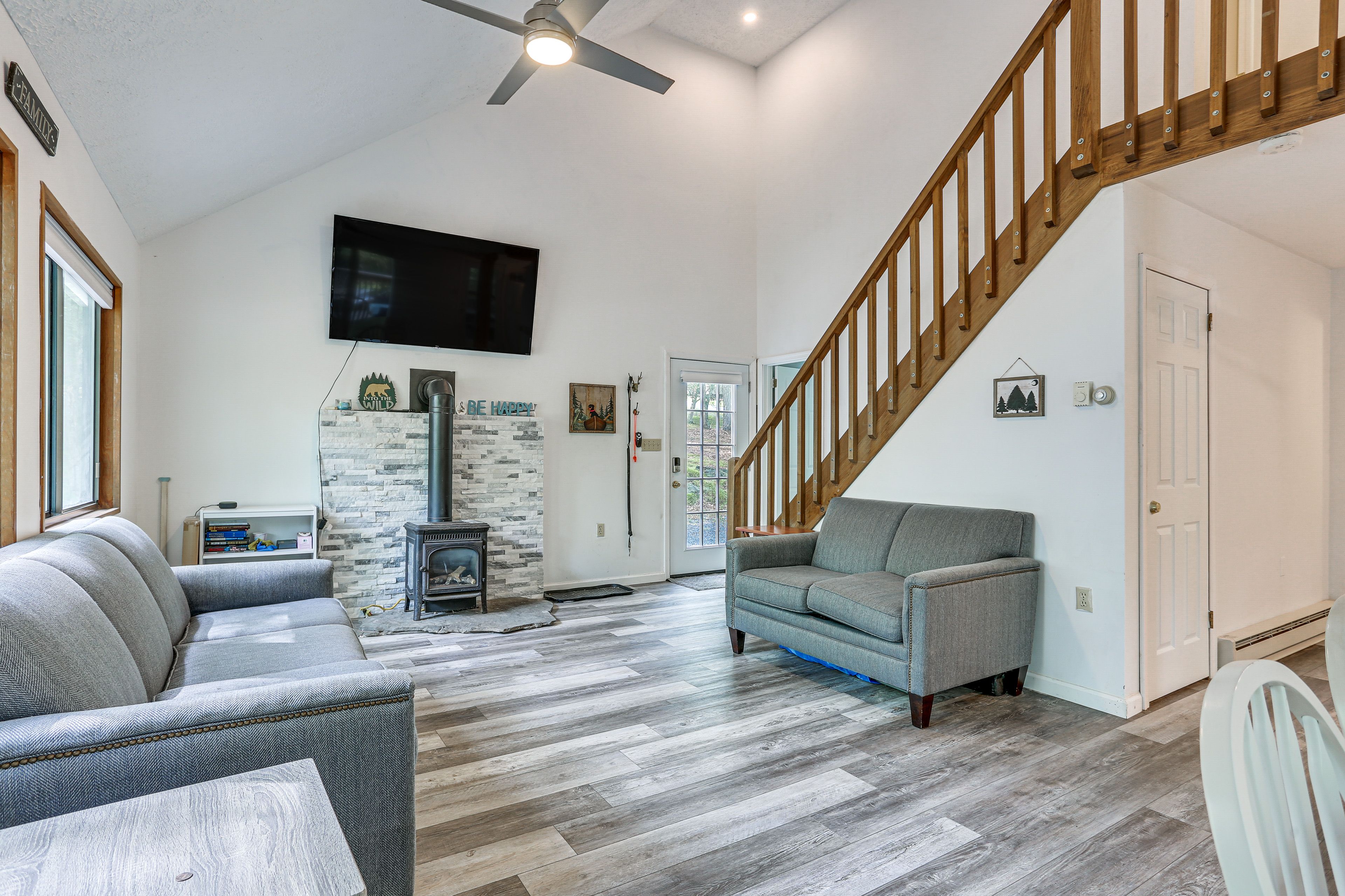 Lackawaxen Vacation Rental | 3BR | 1BA | 2,700 Sq Ft | 2 Stories