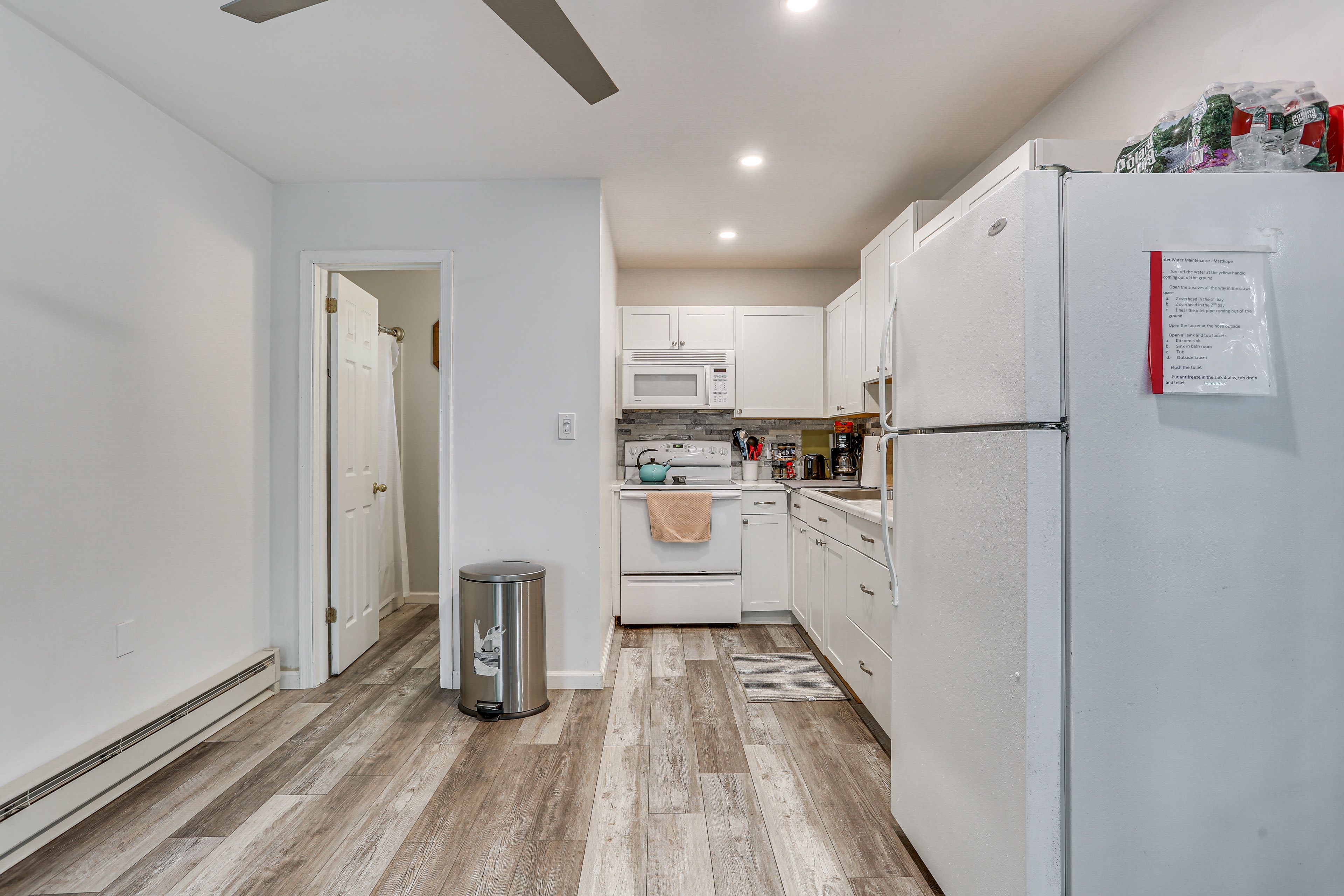 Well-Equipped Kitchen | Toaster