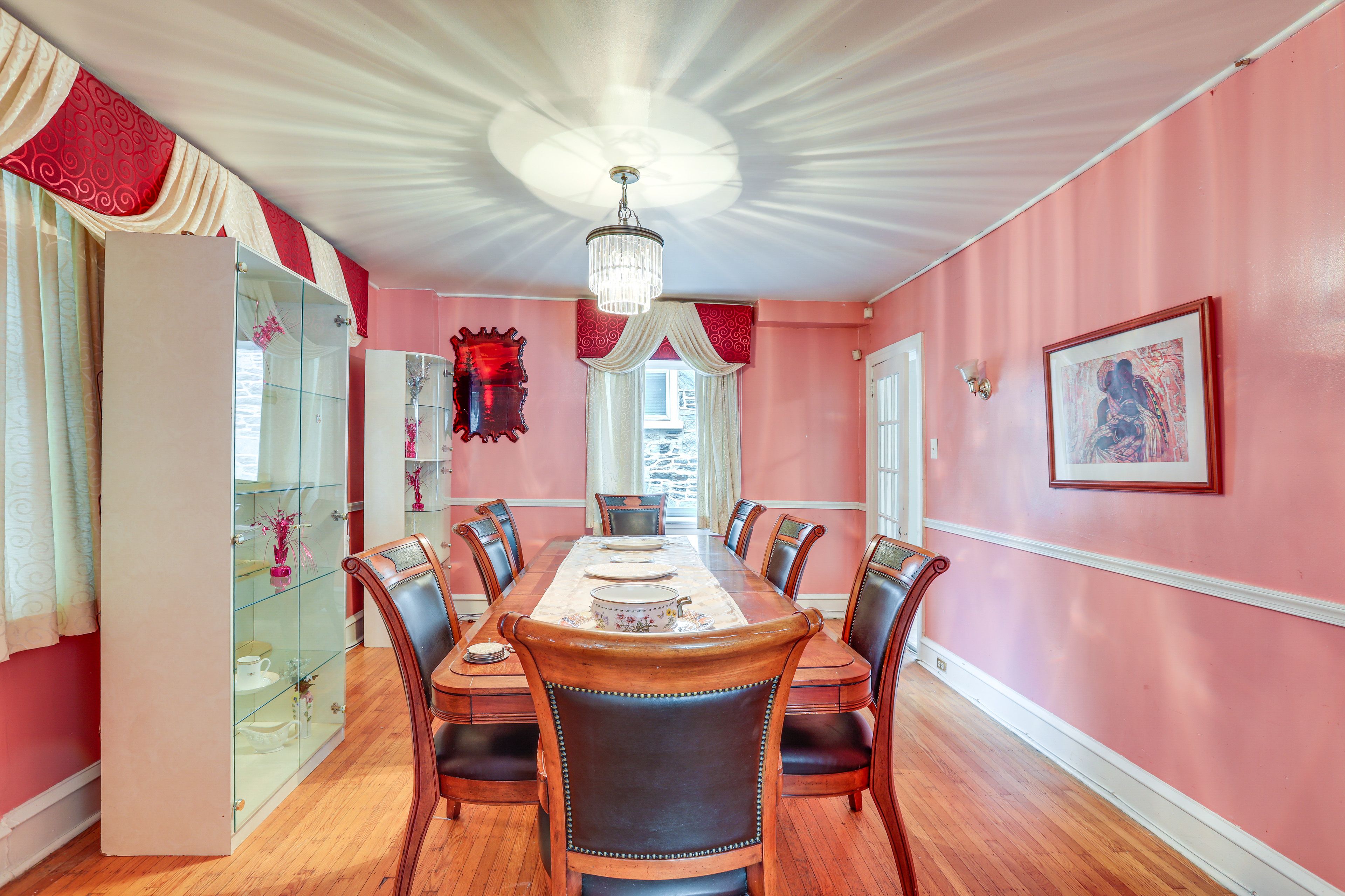Dining Room | Dishware/Flatware Provided | 1st Floor