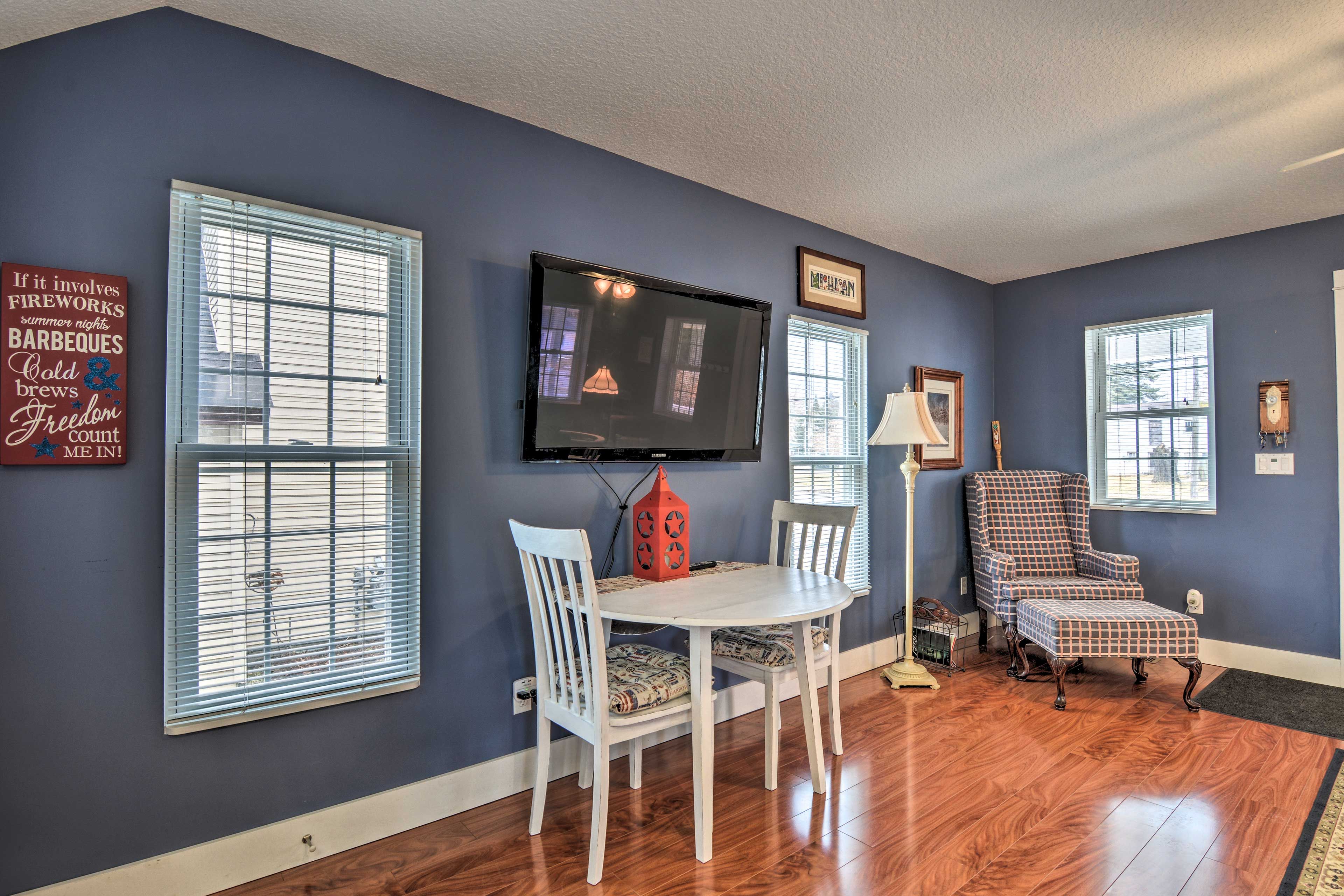 Living Room | Smart TV