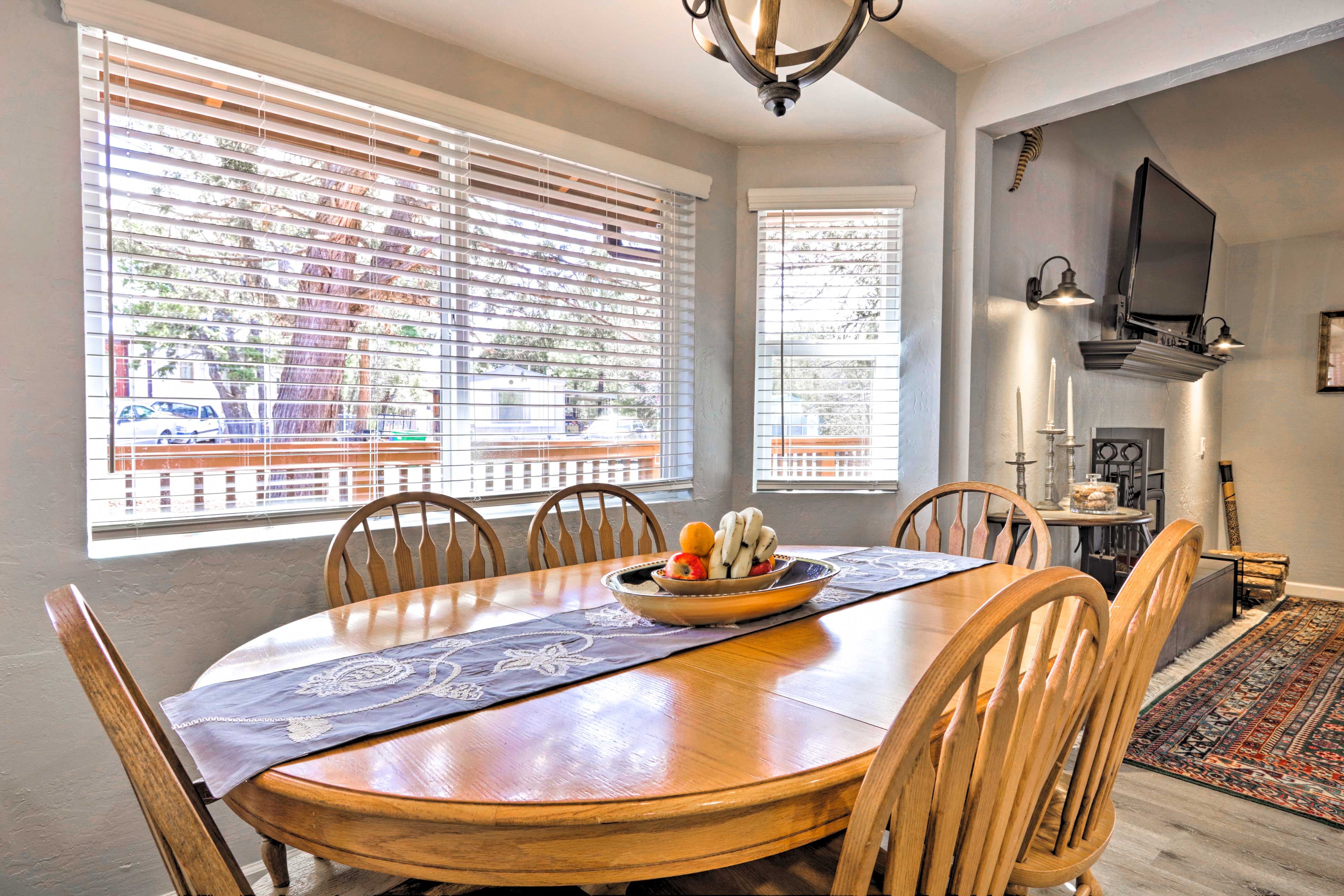 Dining Area | Dishware/Flatware