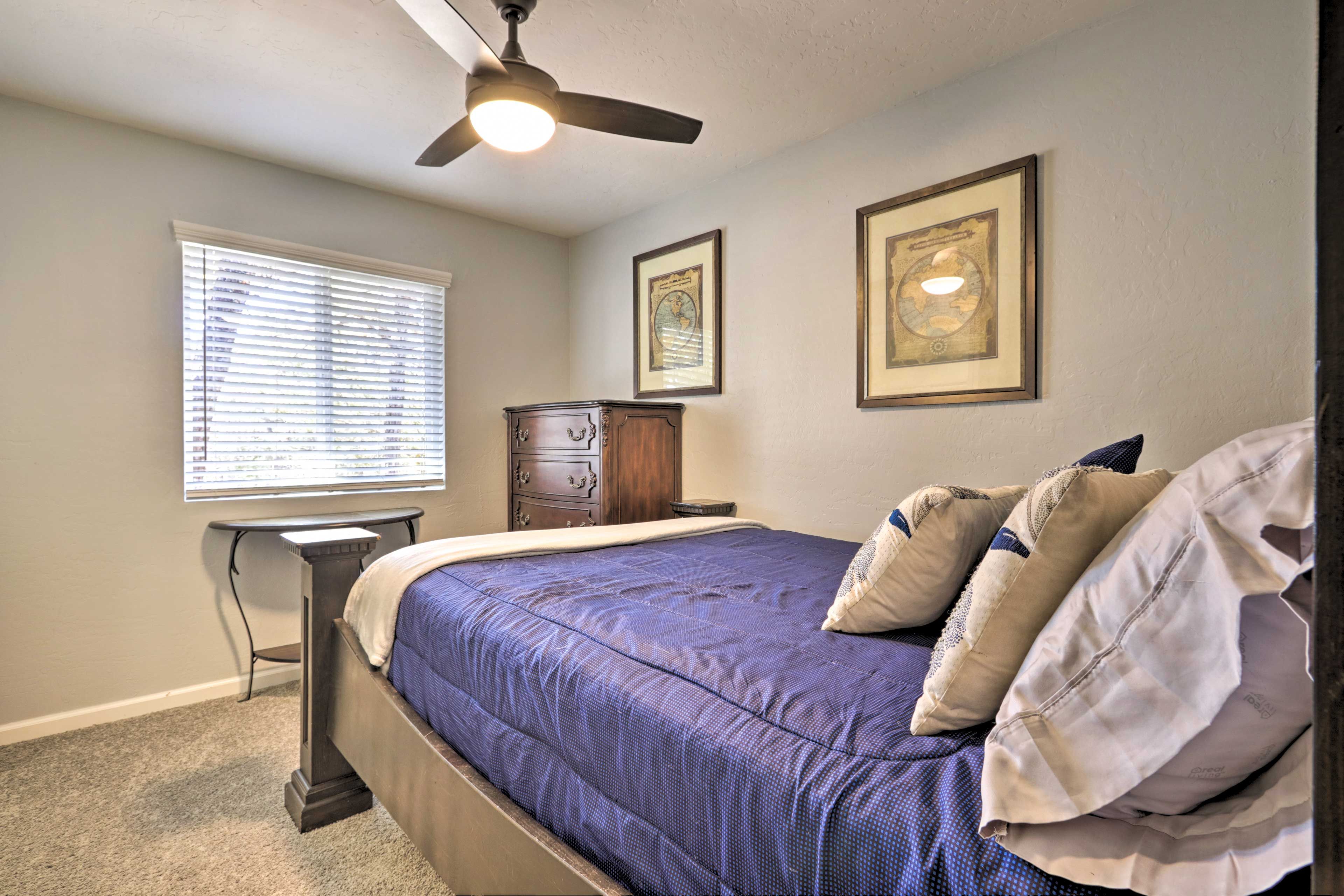 Bedroom 2 | Queen Bed