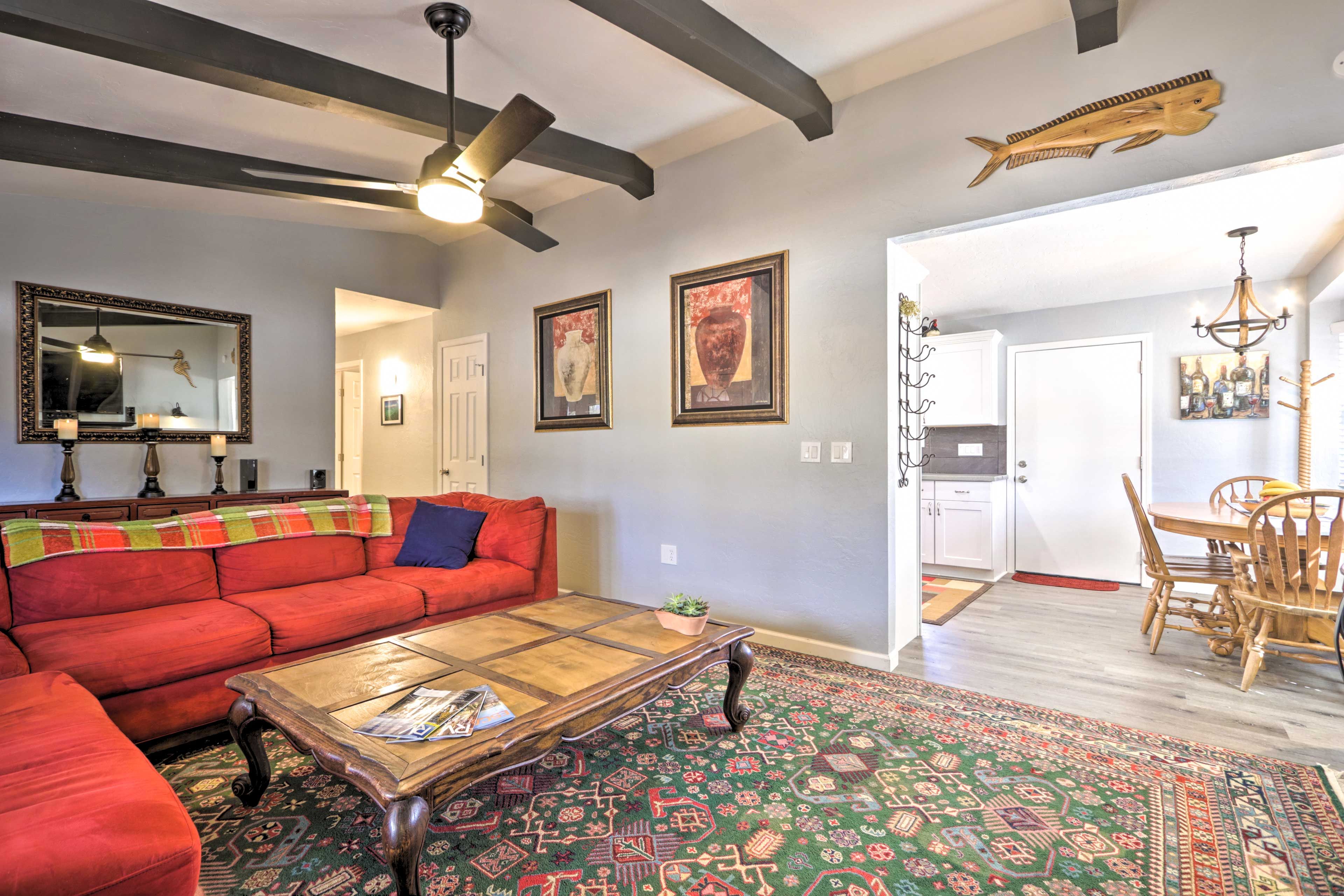 Living Room | Free WiFi (Strong Signal)