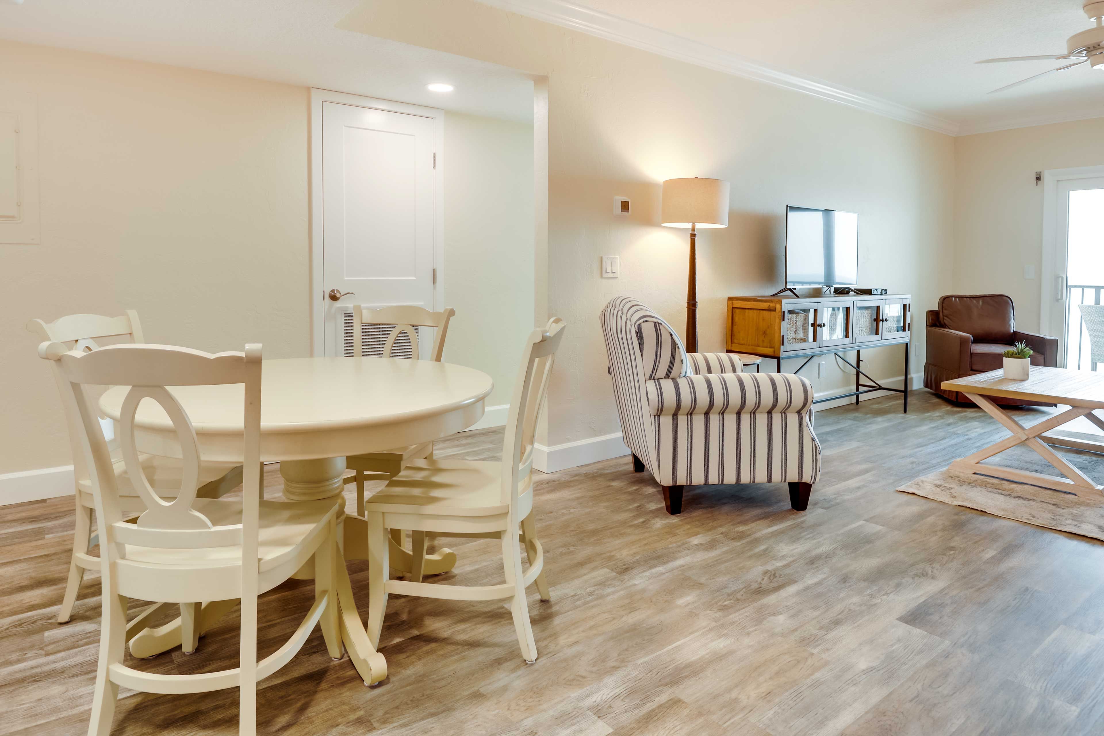 Dining Space | Dishware/Flatware