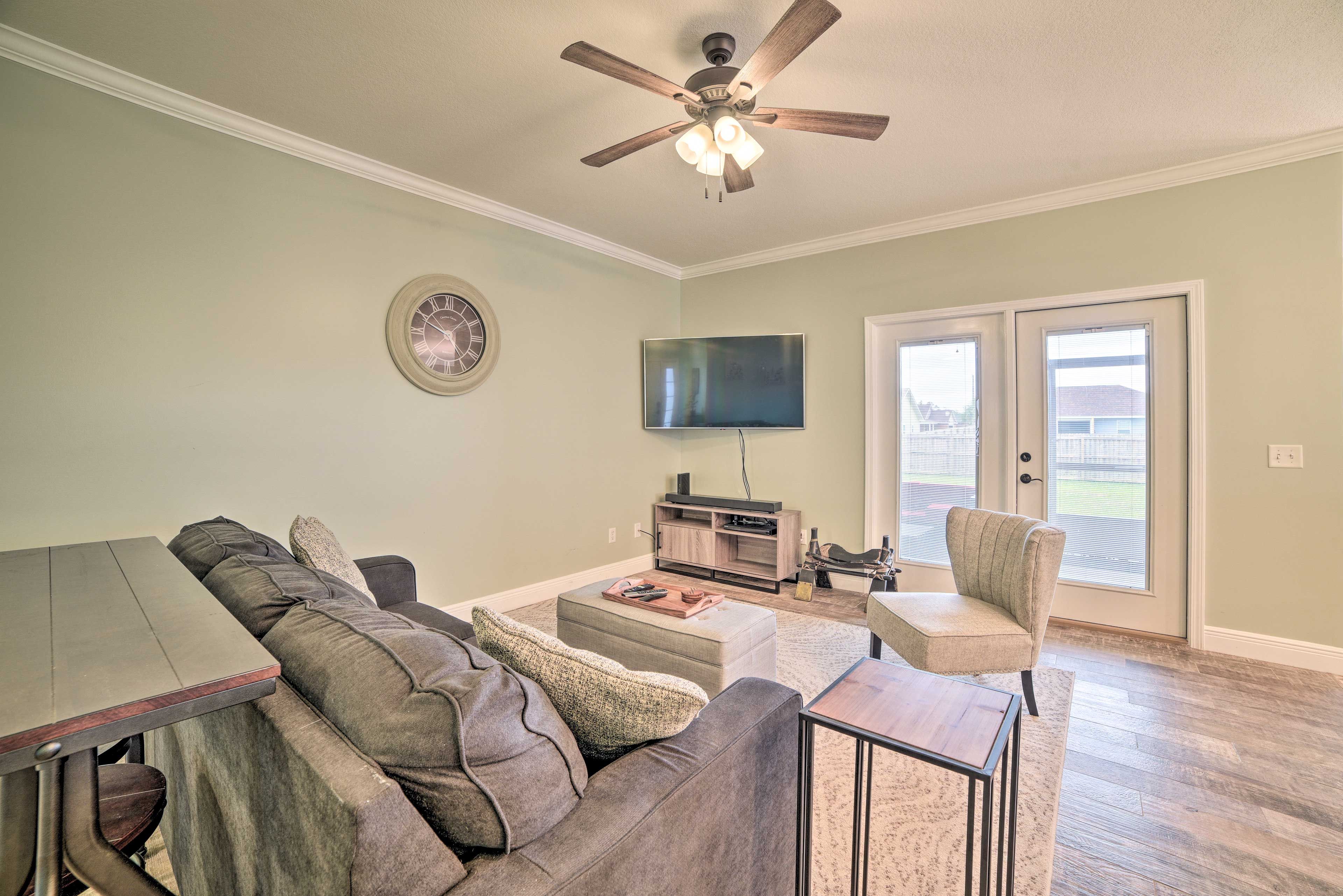 Living Room | Sleeper Sofa