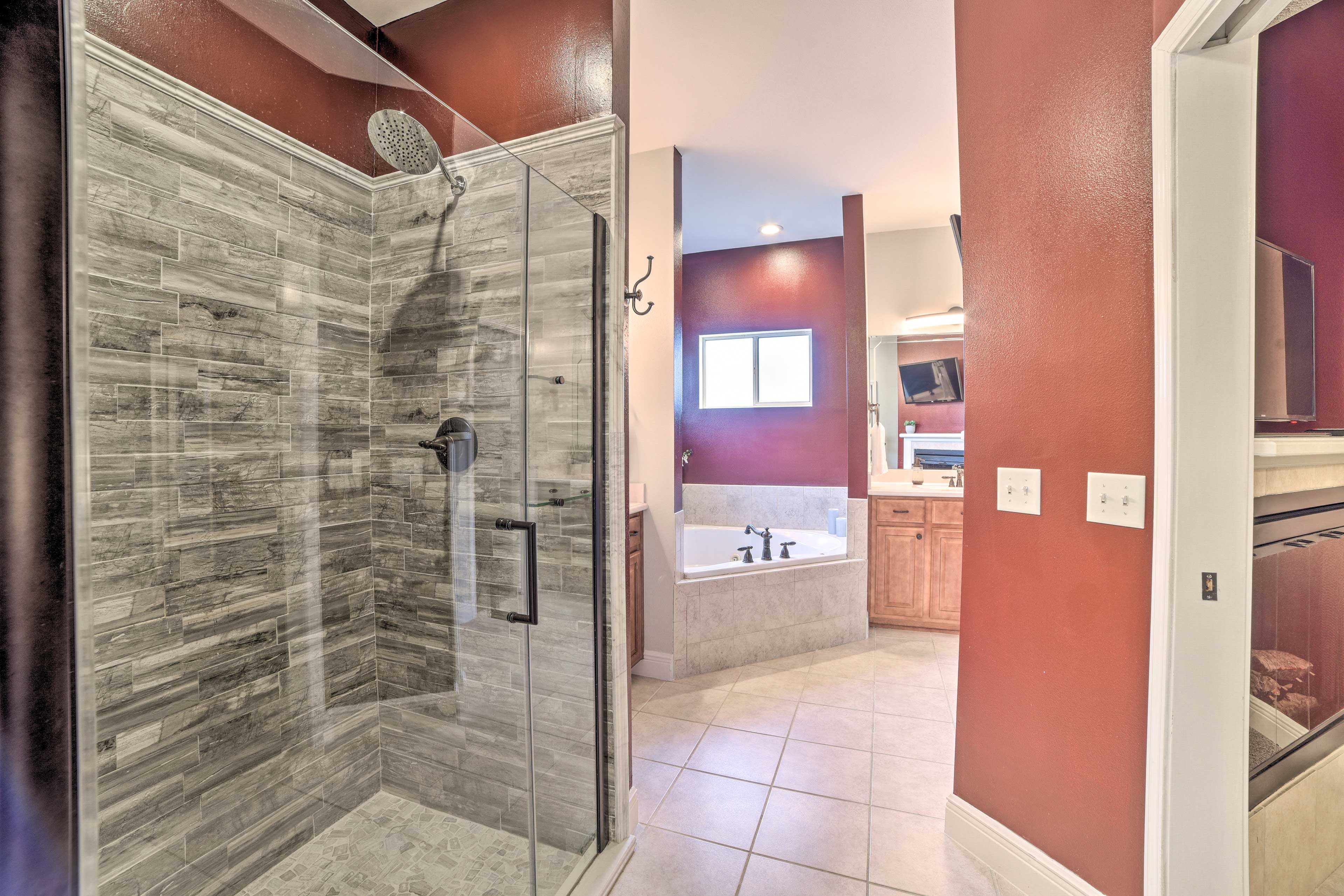 En-Suite Bathroom | Walk-In Shower