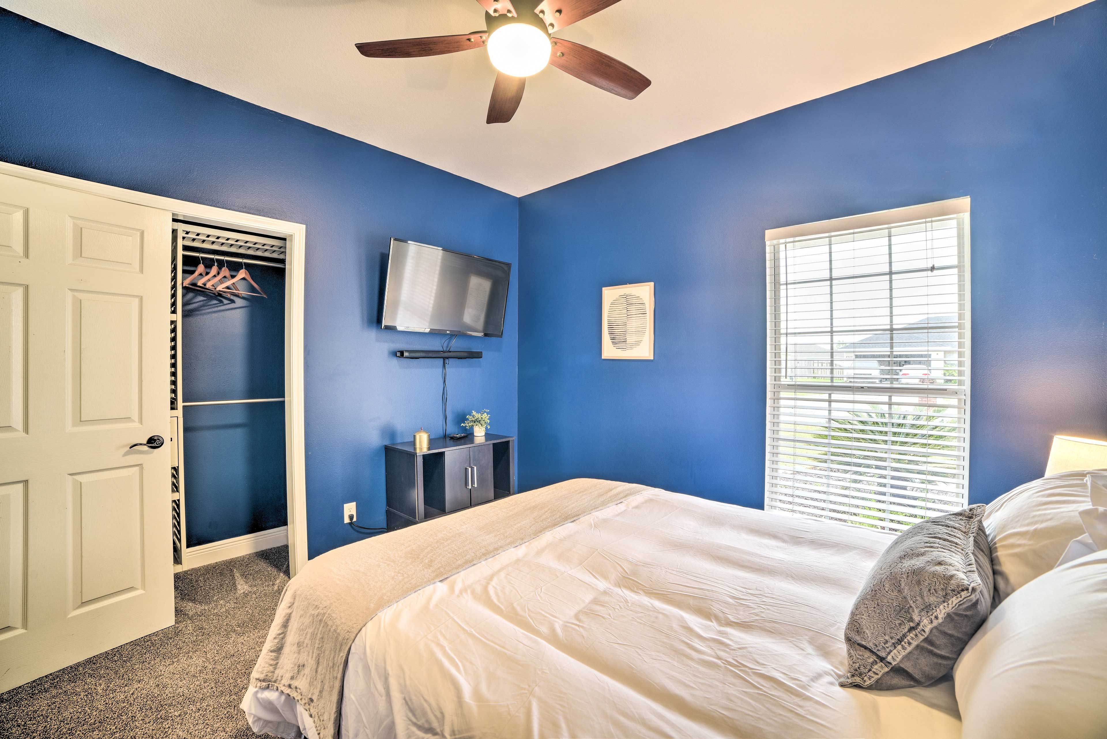 Bedroom 2 | Linens Provided | Smart TV