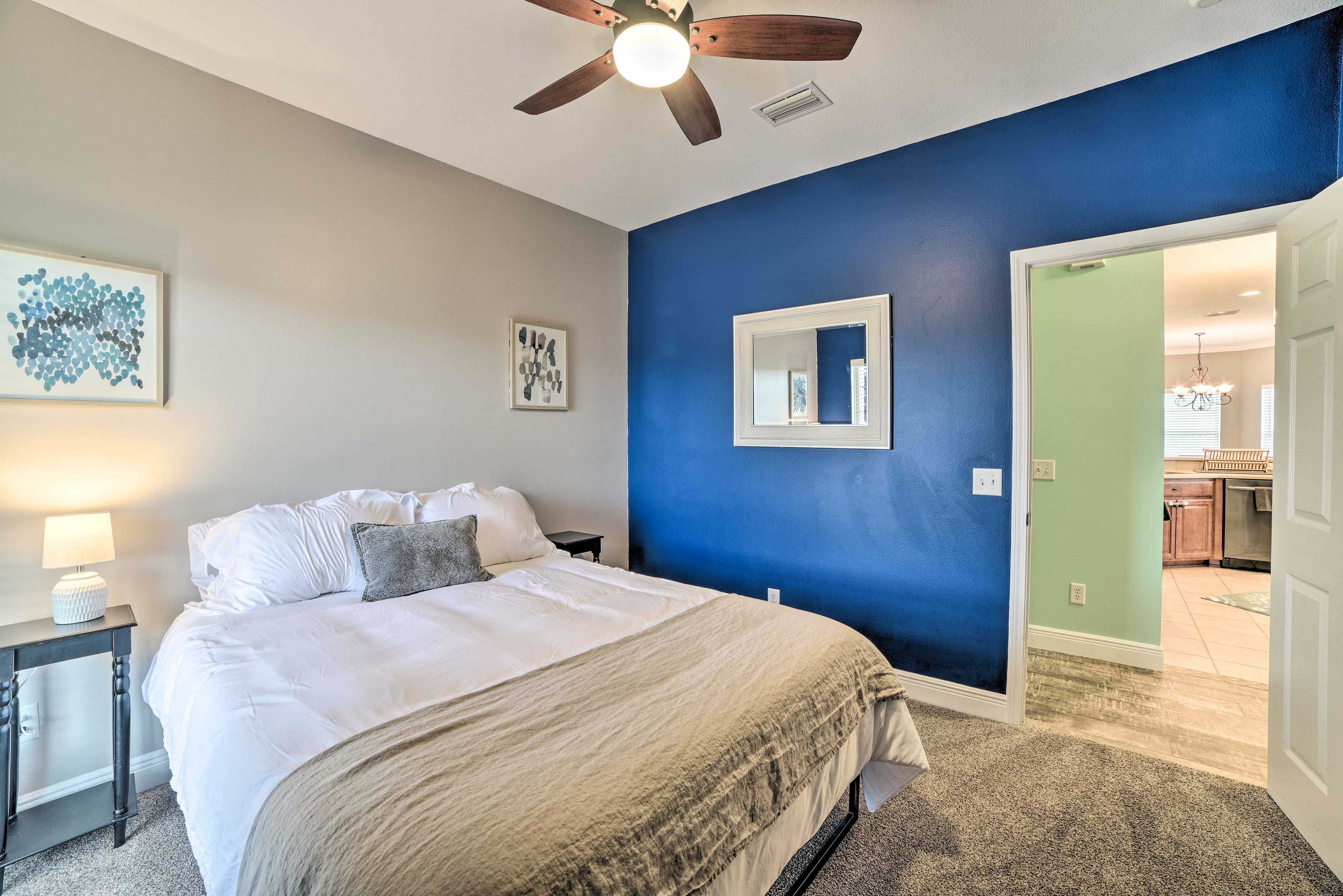 Bedroom 2 | Queen Bed