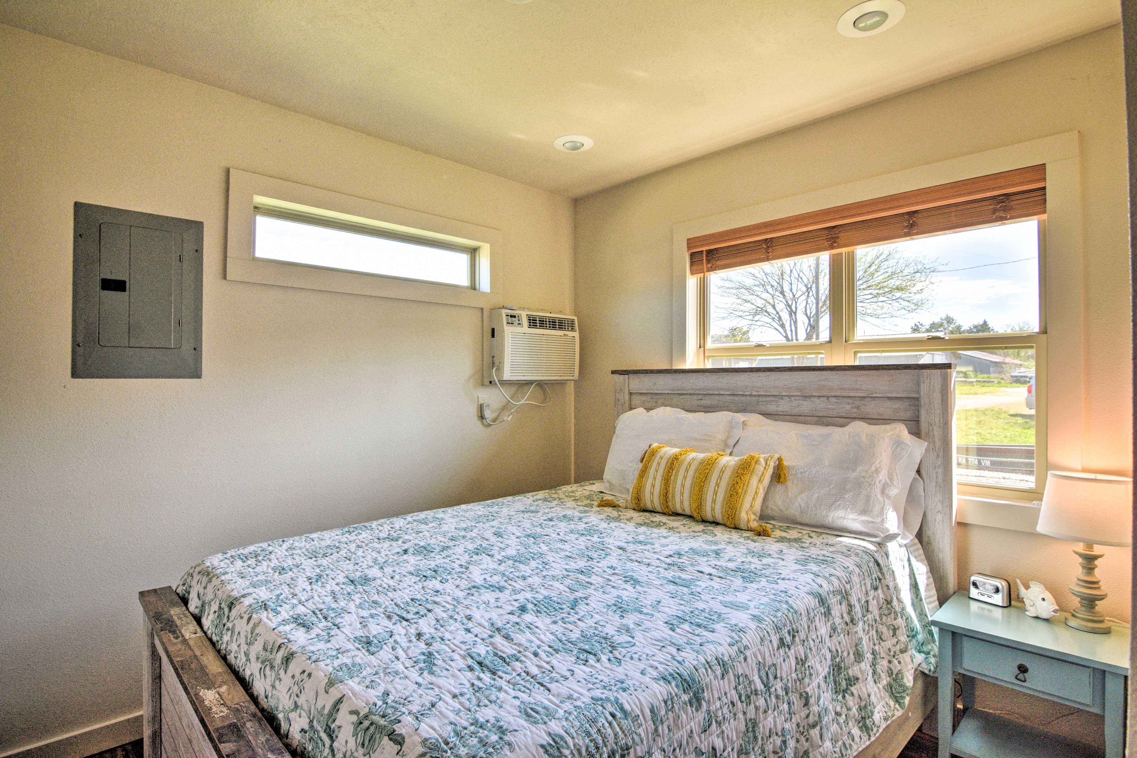 Bedroom 1 | Linens Provided