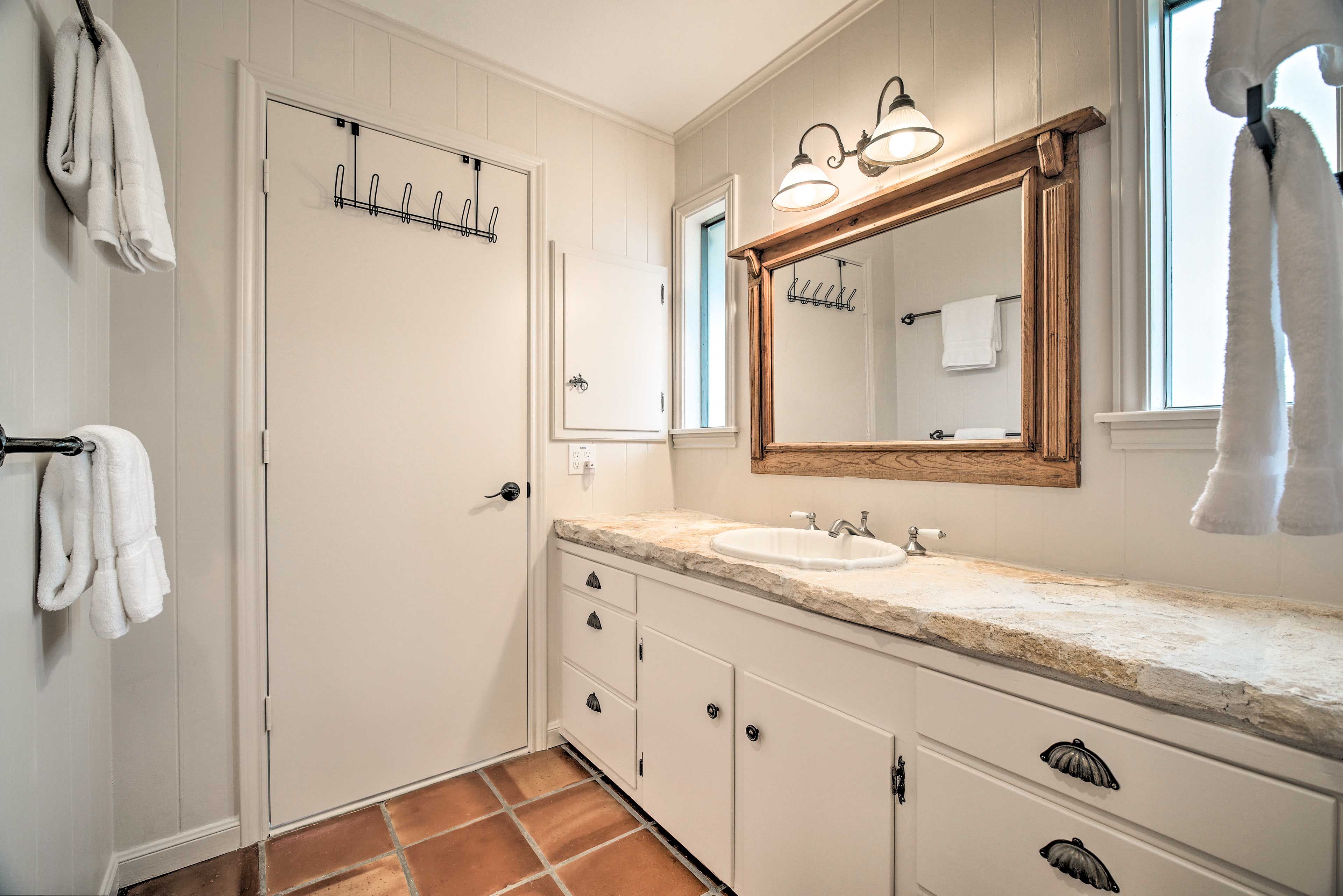 En-Suite Bathroom | Towels Provided