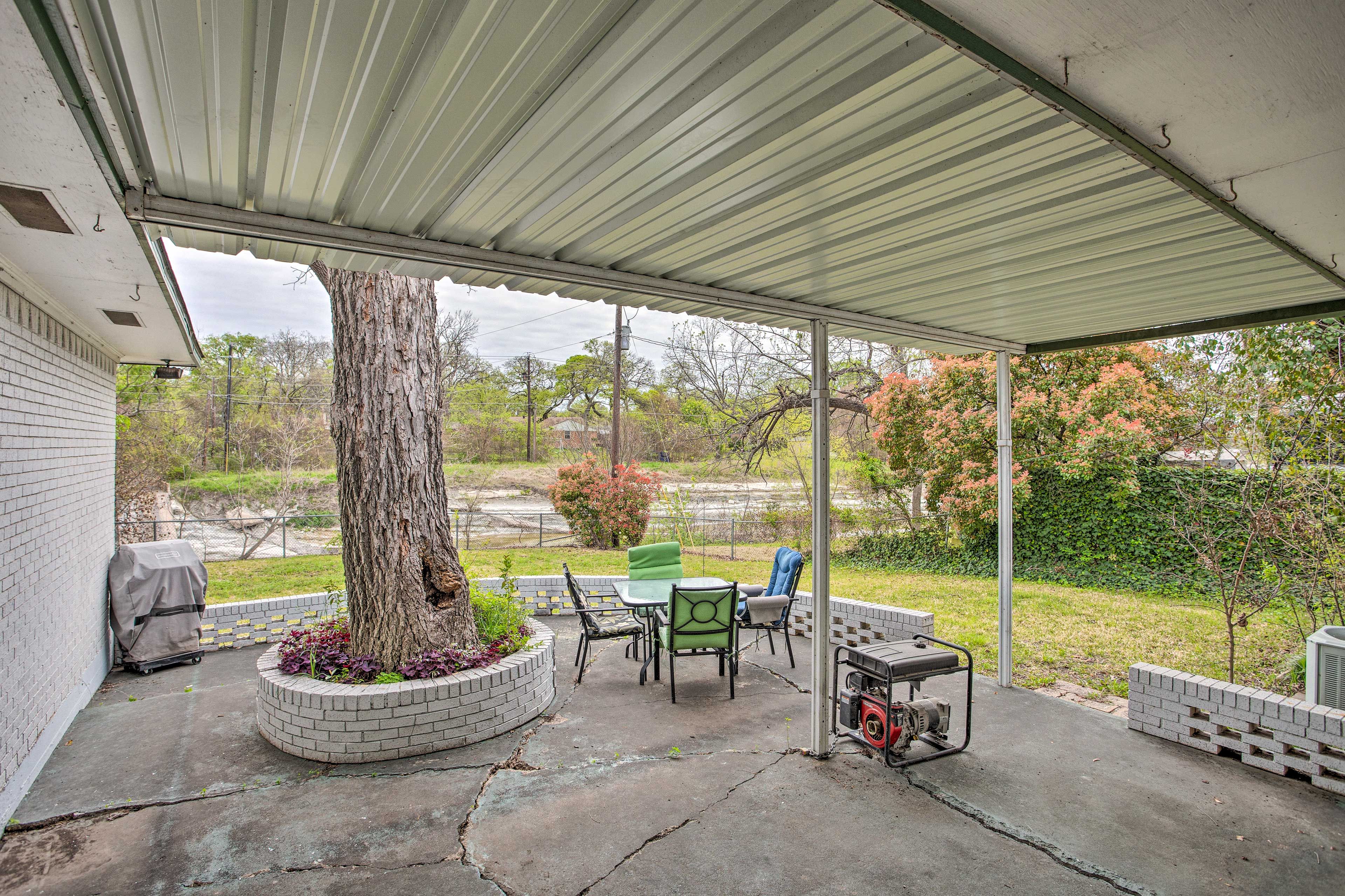 Exterior Space | Gas Grill