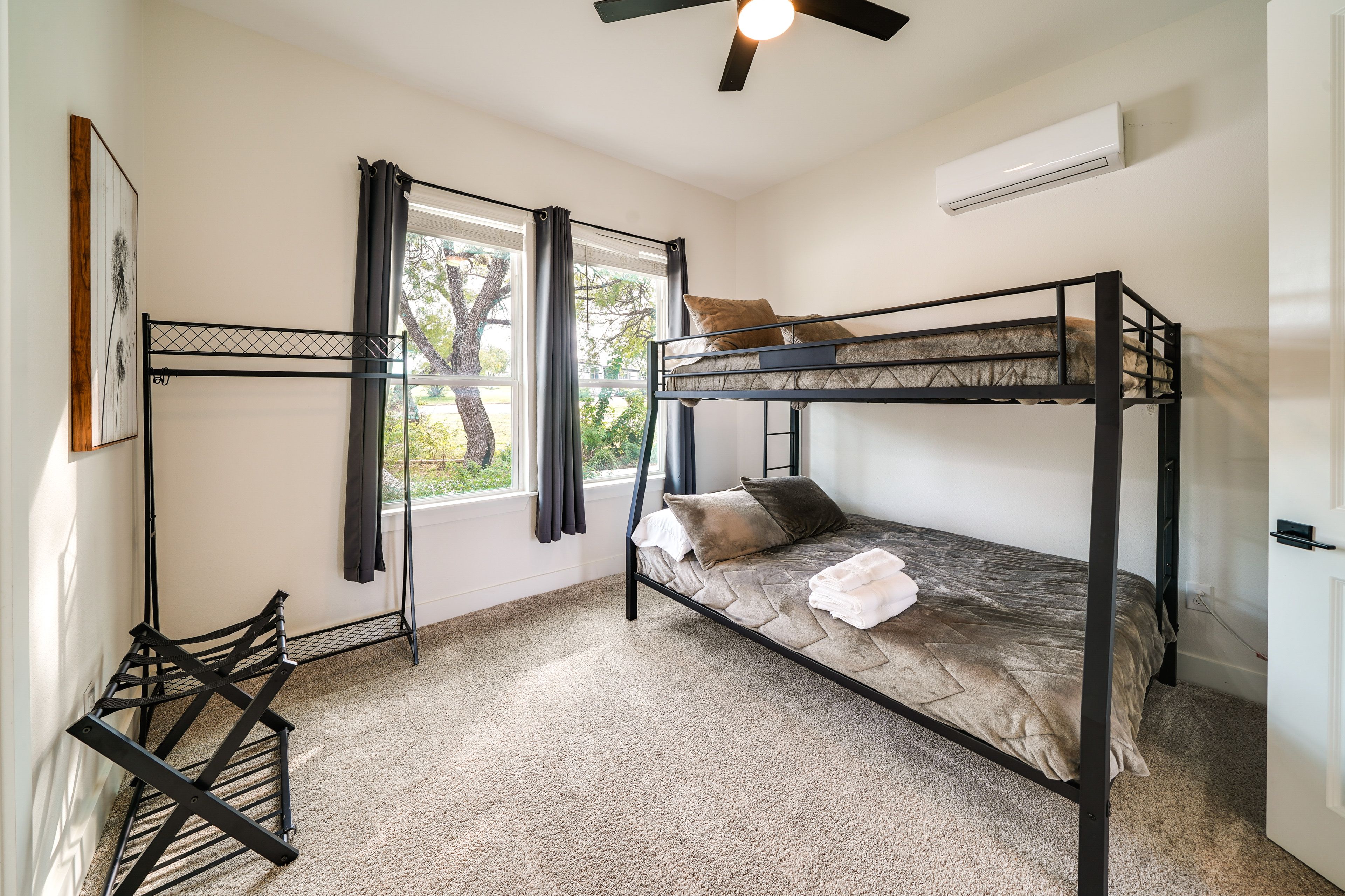 Bedroom 5 | Full/Queen Bunk Bed