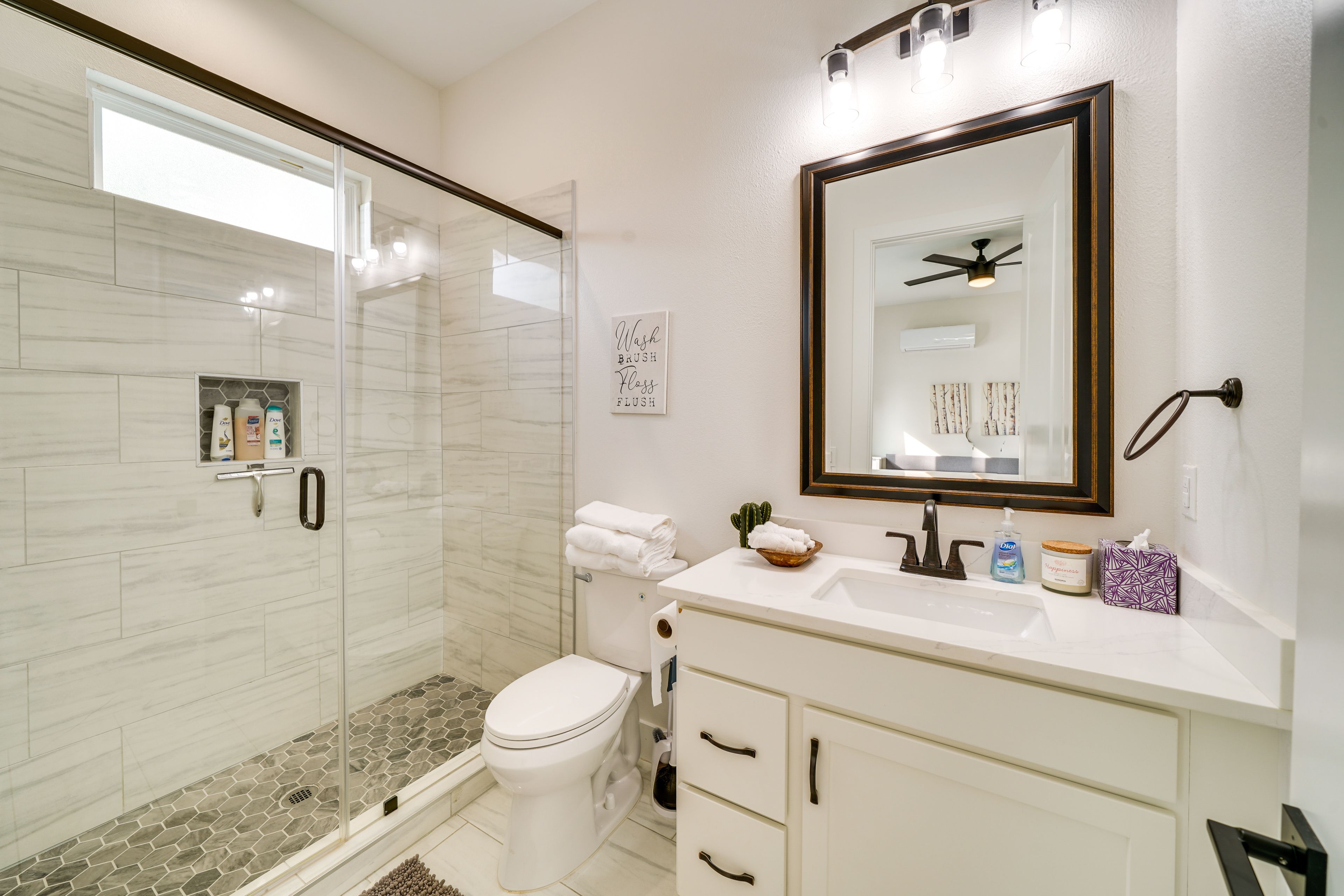 Bathroom | Towels Provided
