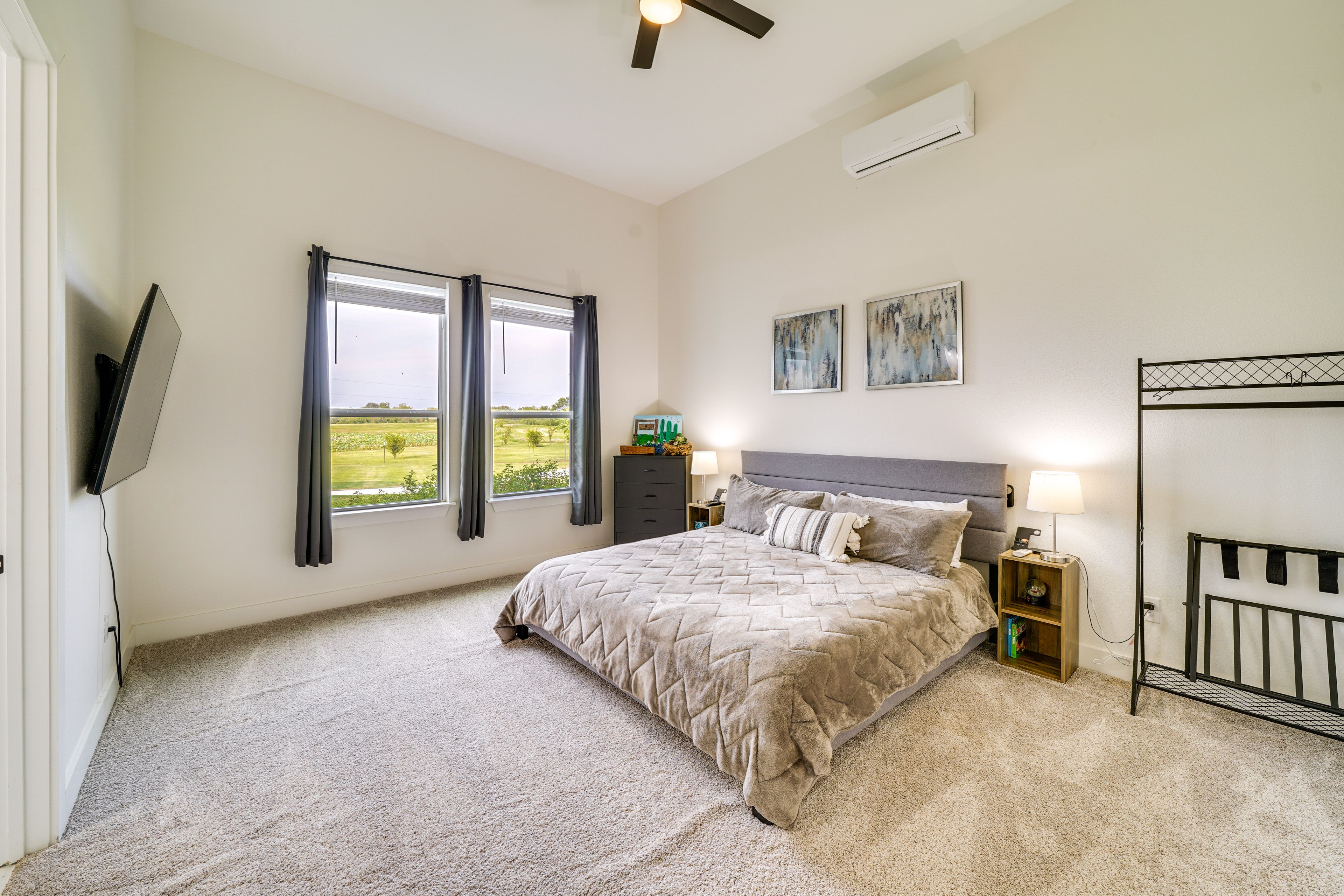 Bedroom 2 | King Bed